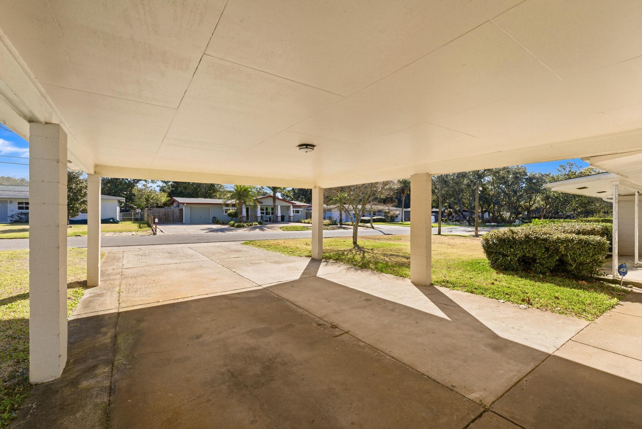 VILLA RUSS PARK - Residential