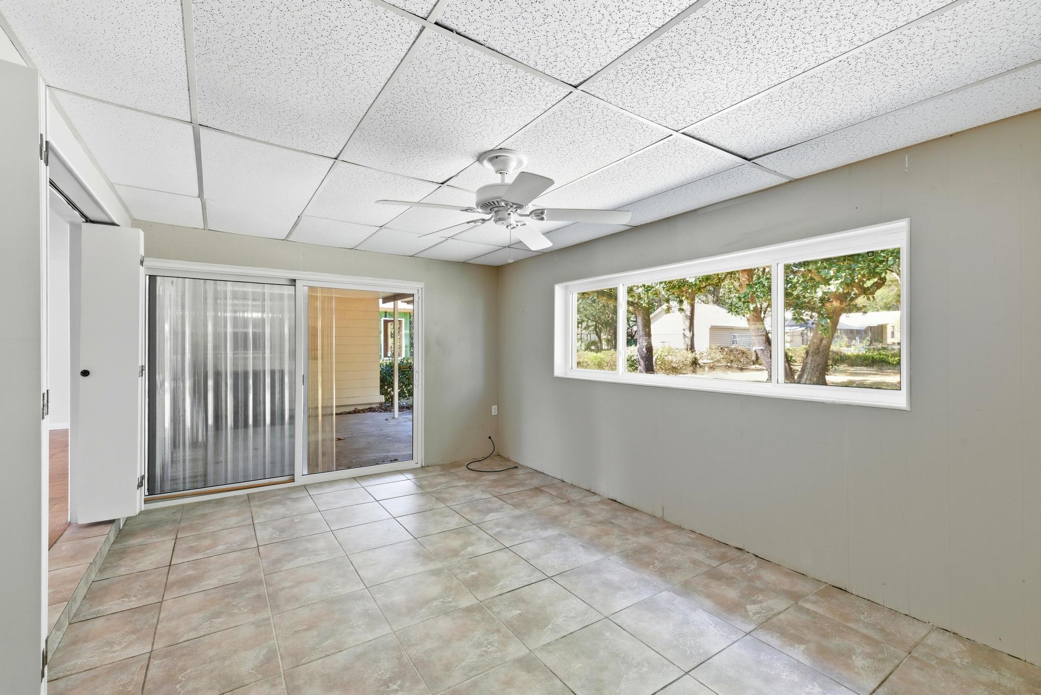 VILLA RUSS PARK - Residential