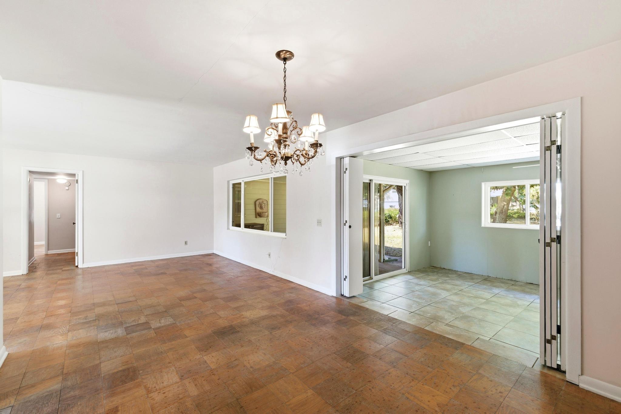 VILLA RUSS PARK - Residential