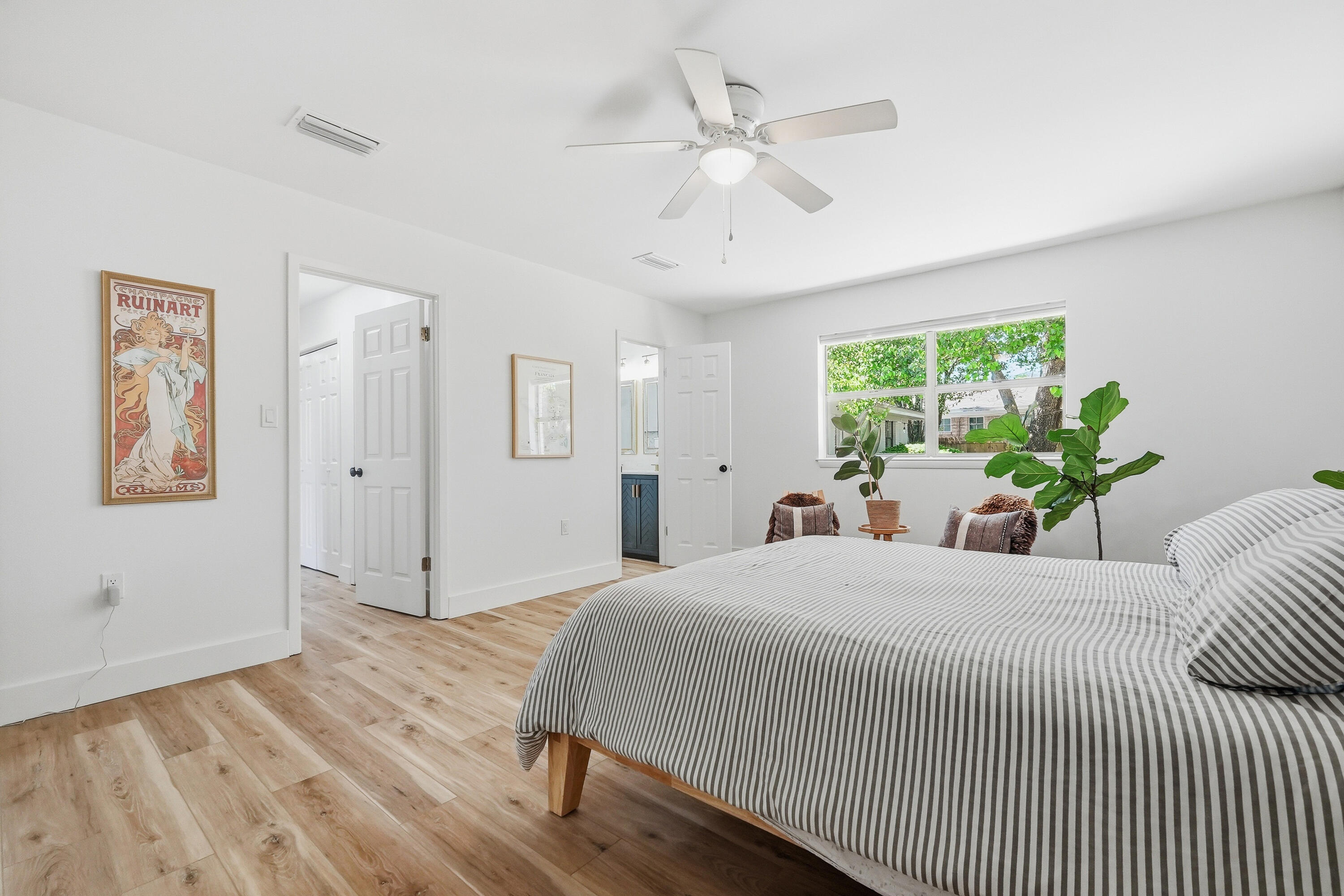 LAKE LORRAINE EST - Residential