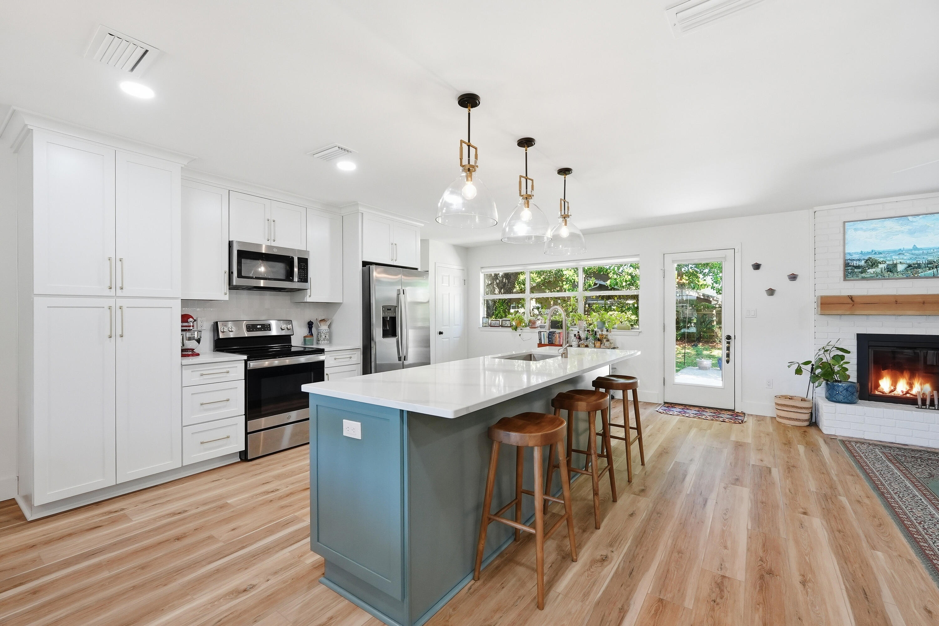 LAKE LORRAINE EST - Residential