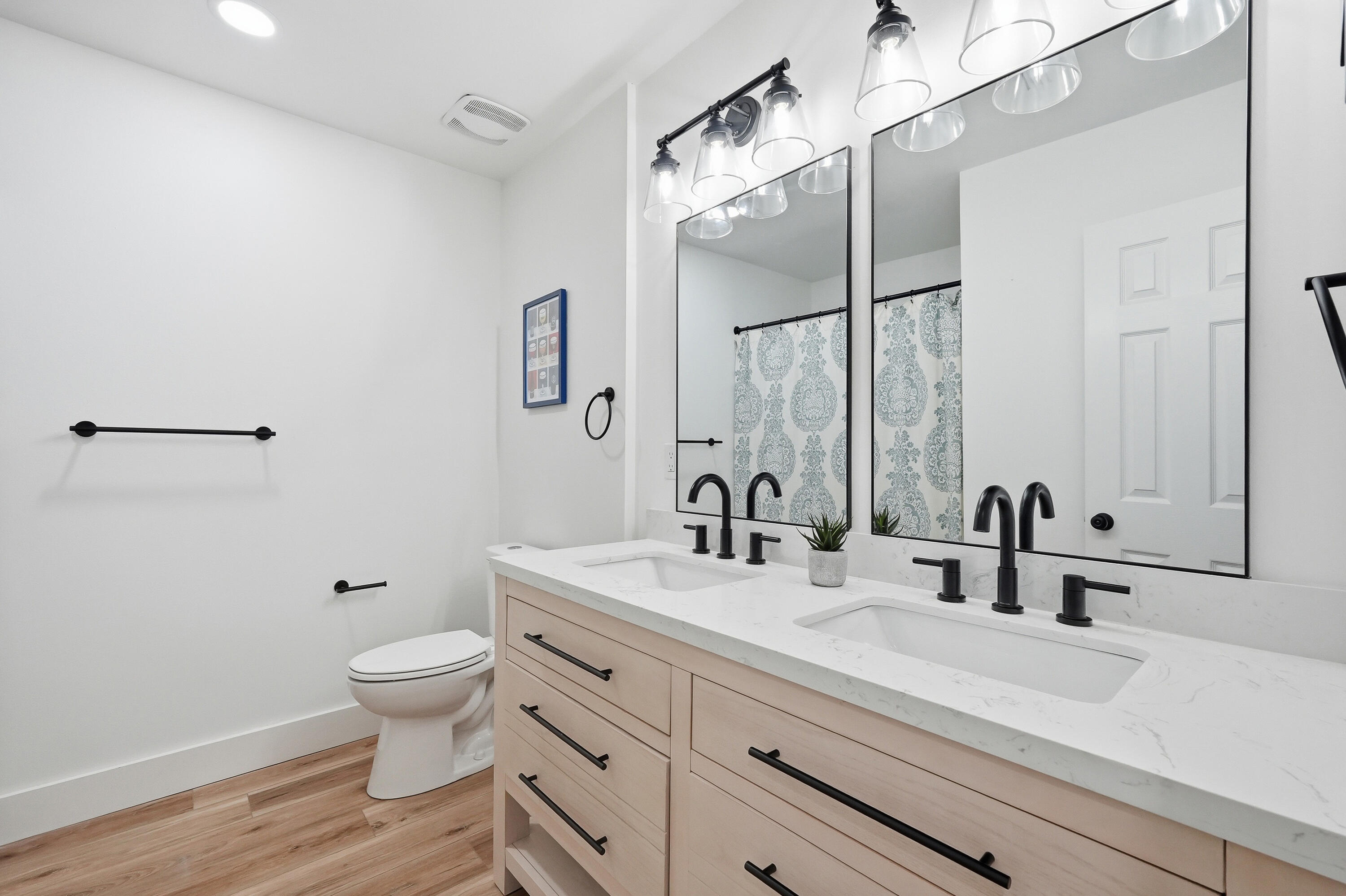 LAKE LORRAINE EST - Residential