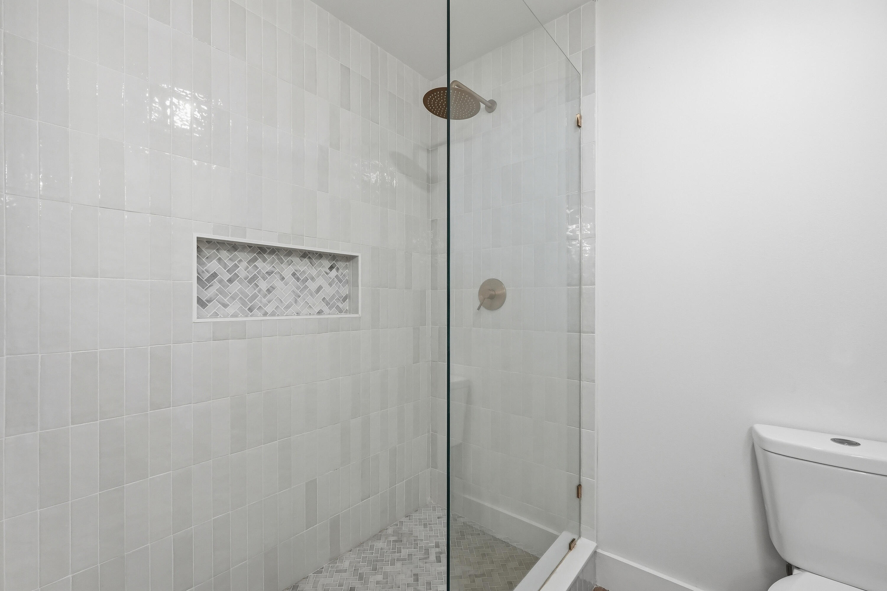 LAKE LORRAINE EST - Residential