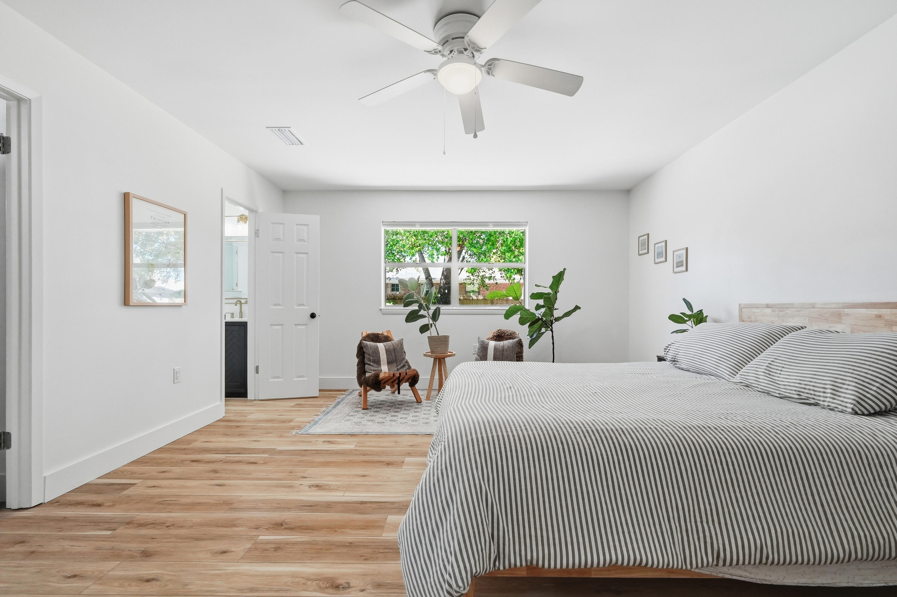 LAKE LORRAINE EST - Residential