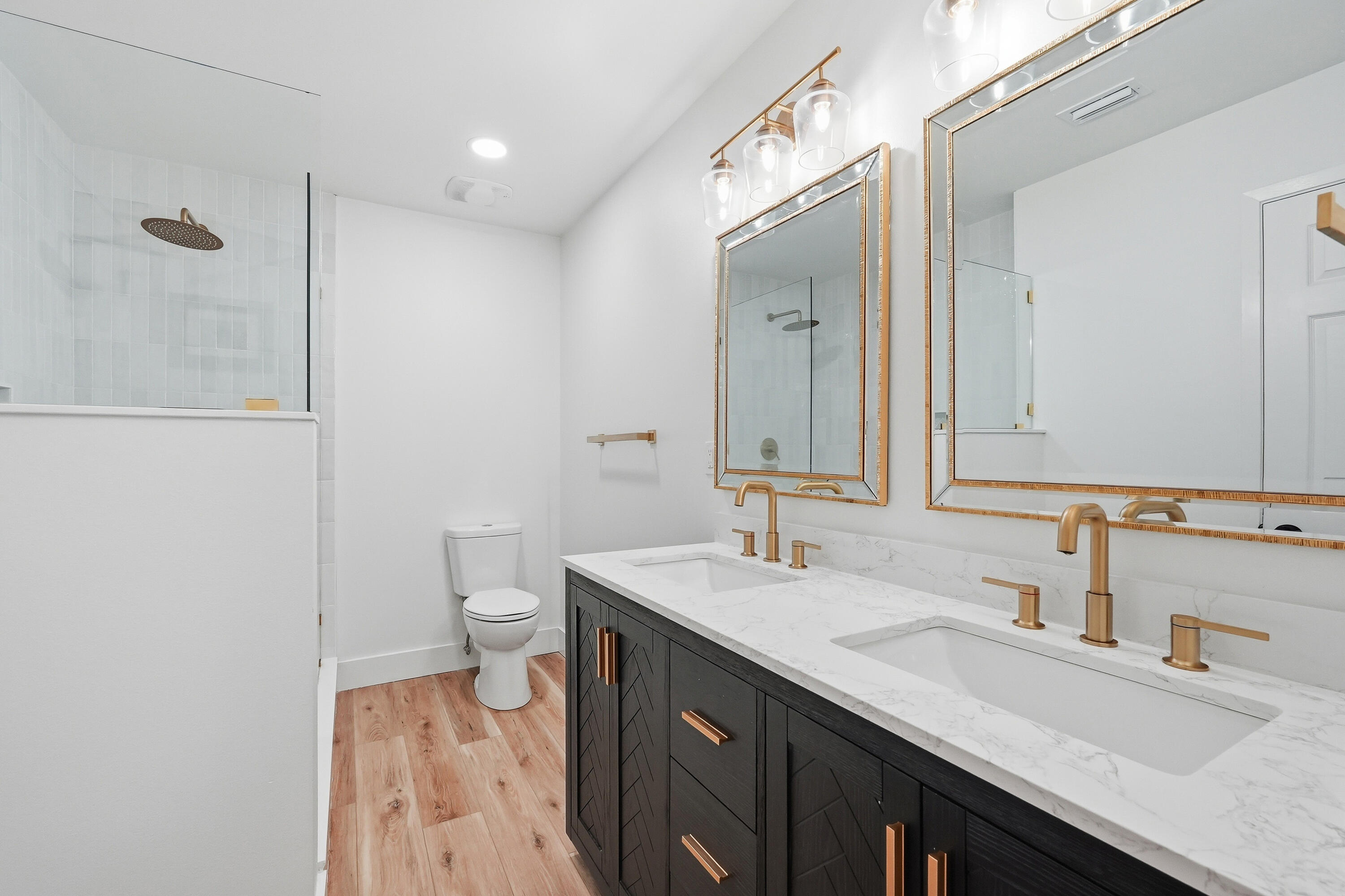 LAKE LORRAINE EST - Residential