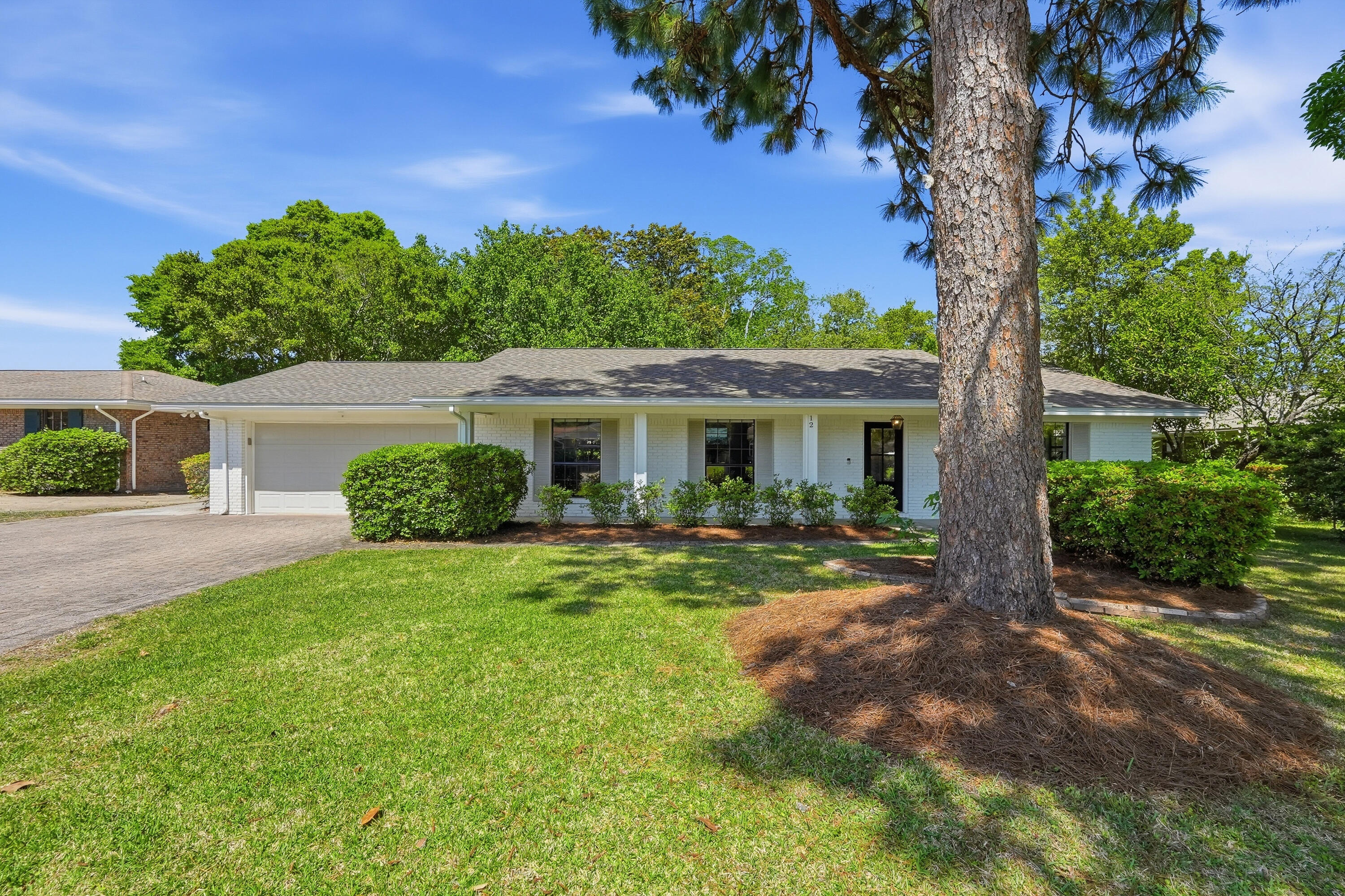 LAKE LORRAINE EST - Residential