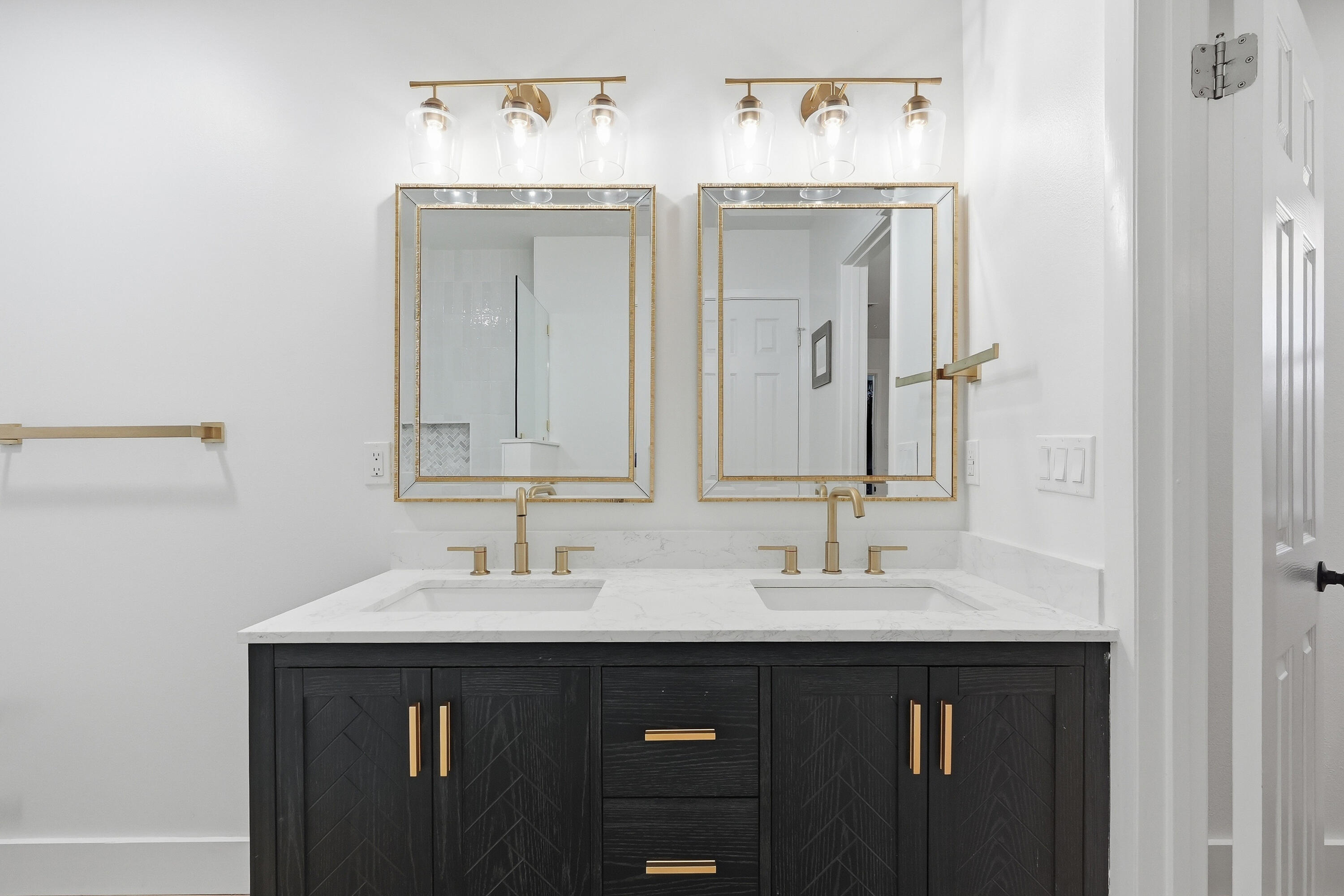 LAKE LORRAINE EST - Residential