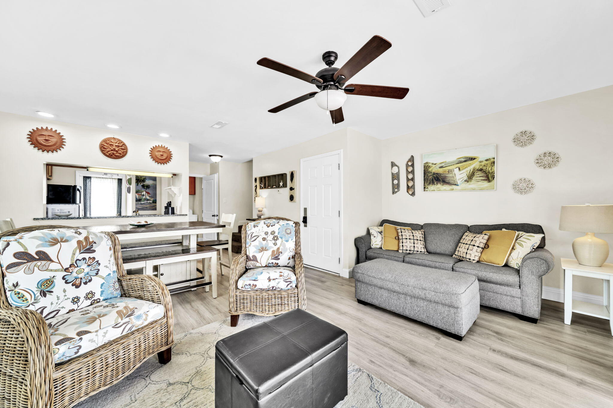 SHORELINE T/H - Residential