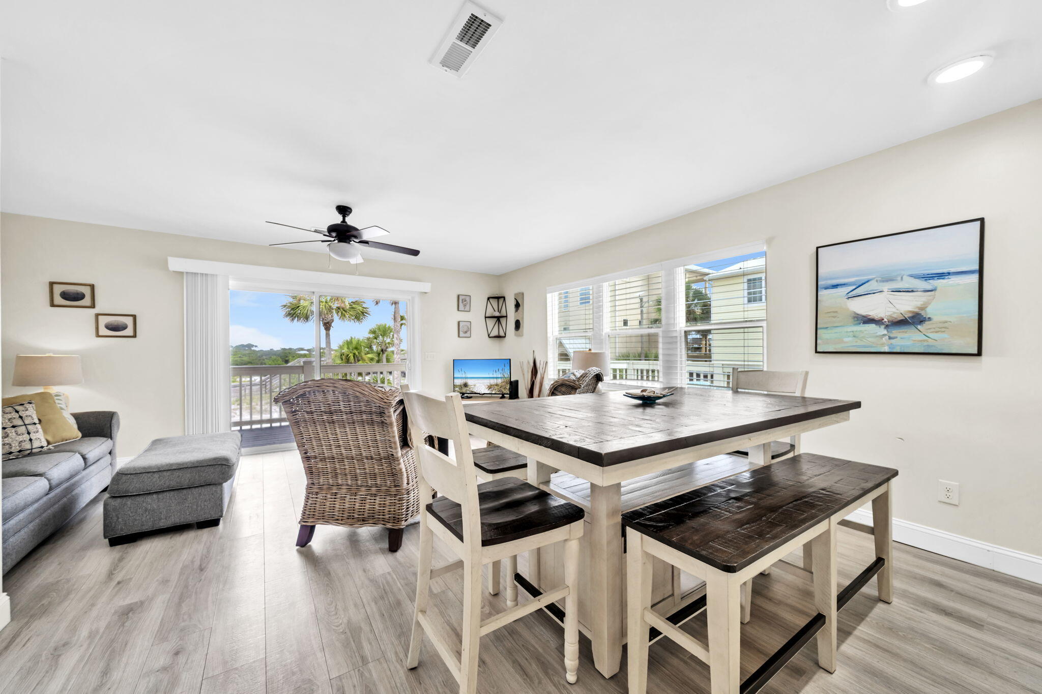 SHORELINE T/H - Residential