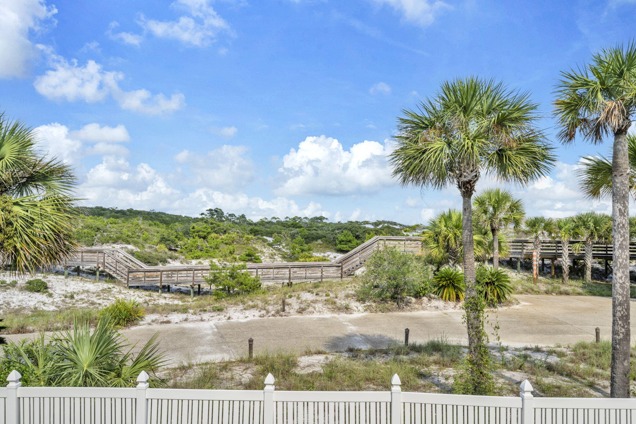 SHORELINE T/H - Residential