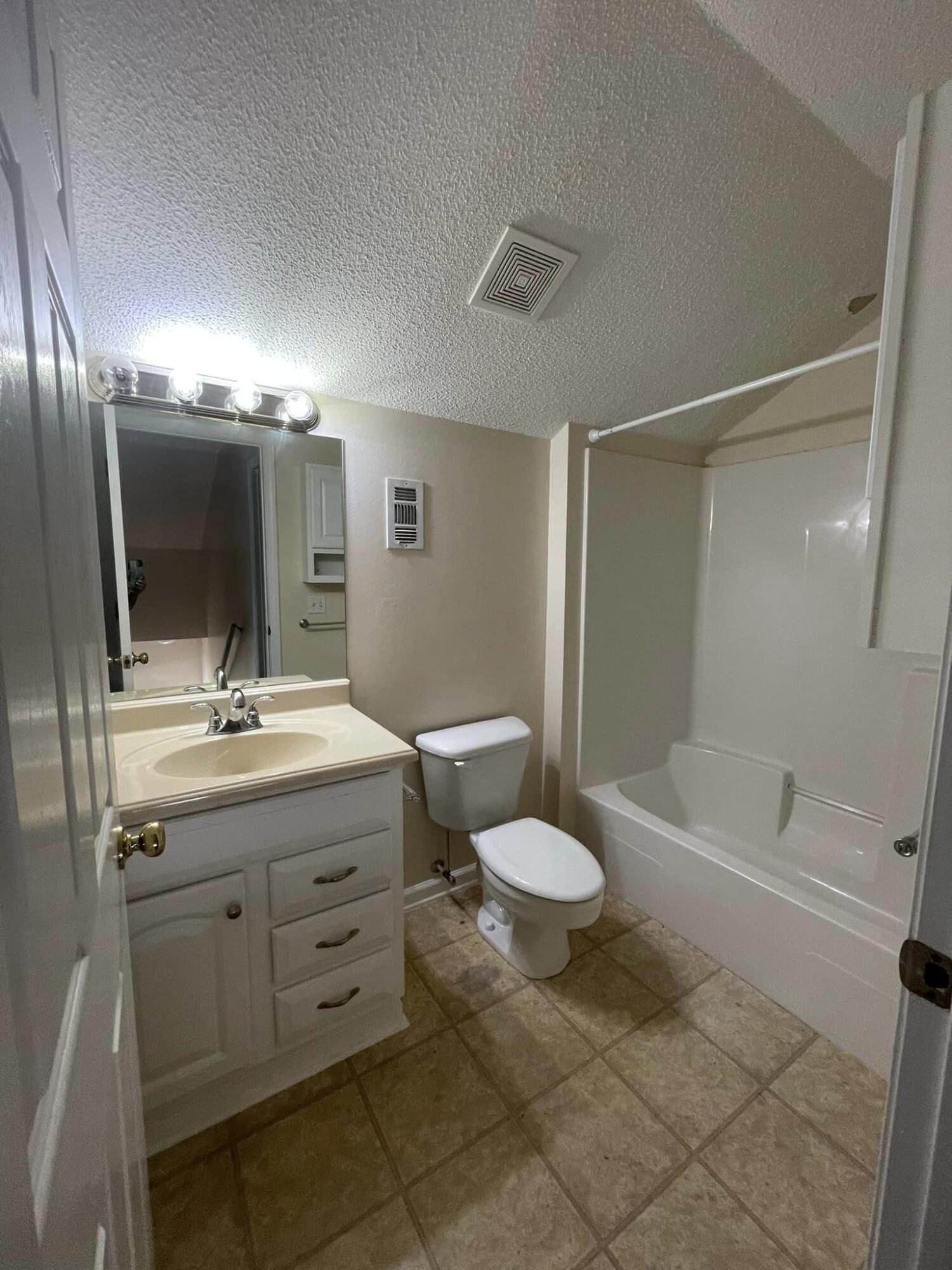 TIMBER WIND - Residential Lease