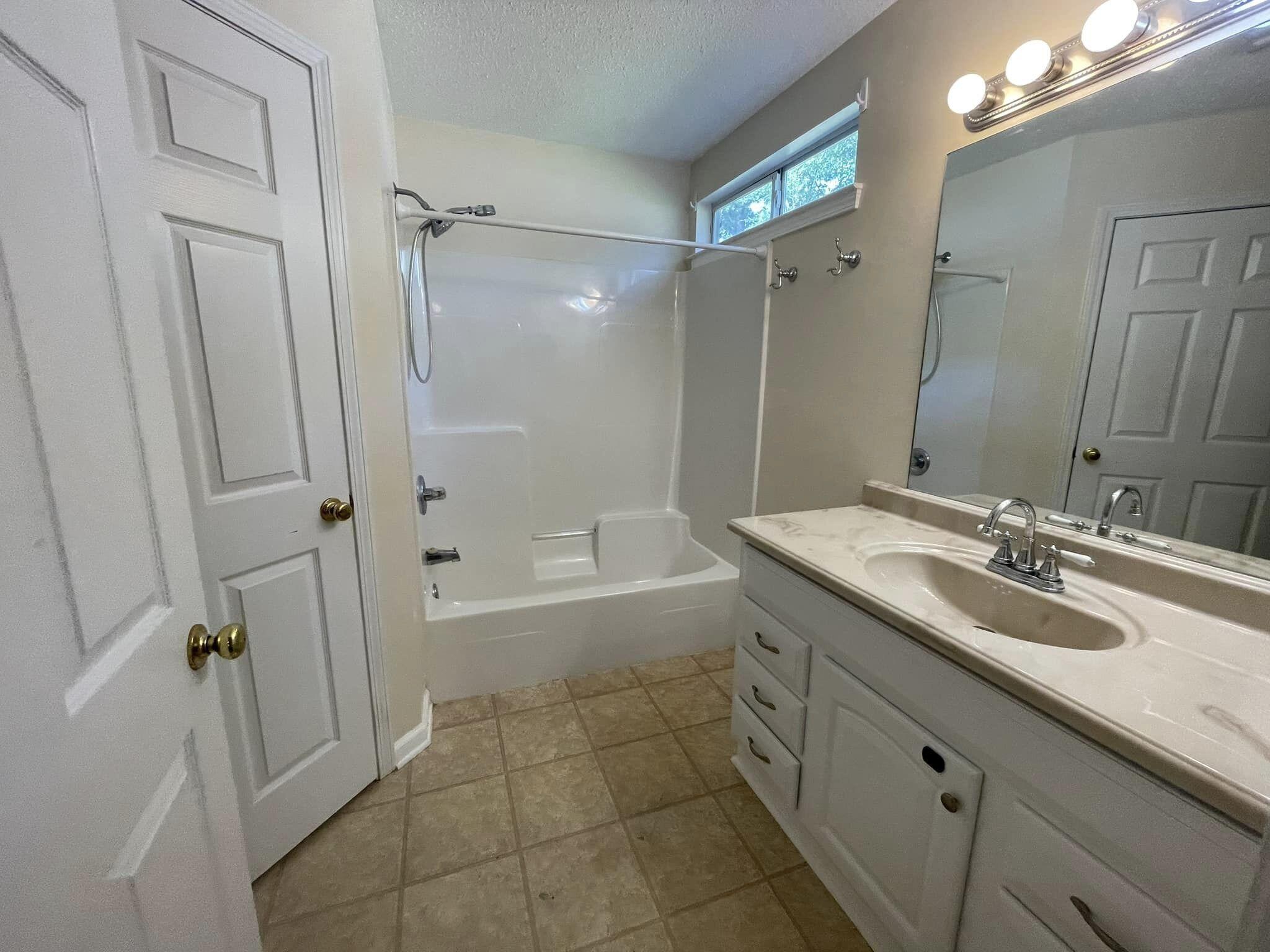 TIMBER WIND - Residential Lease