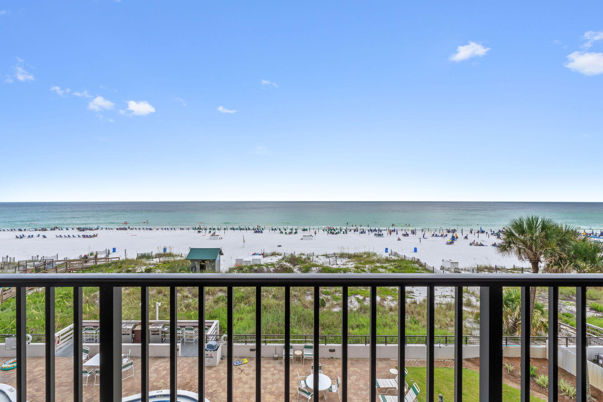 EMERALD TOWERS UNIT 405 - Residential