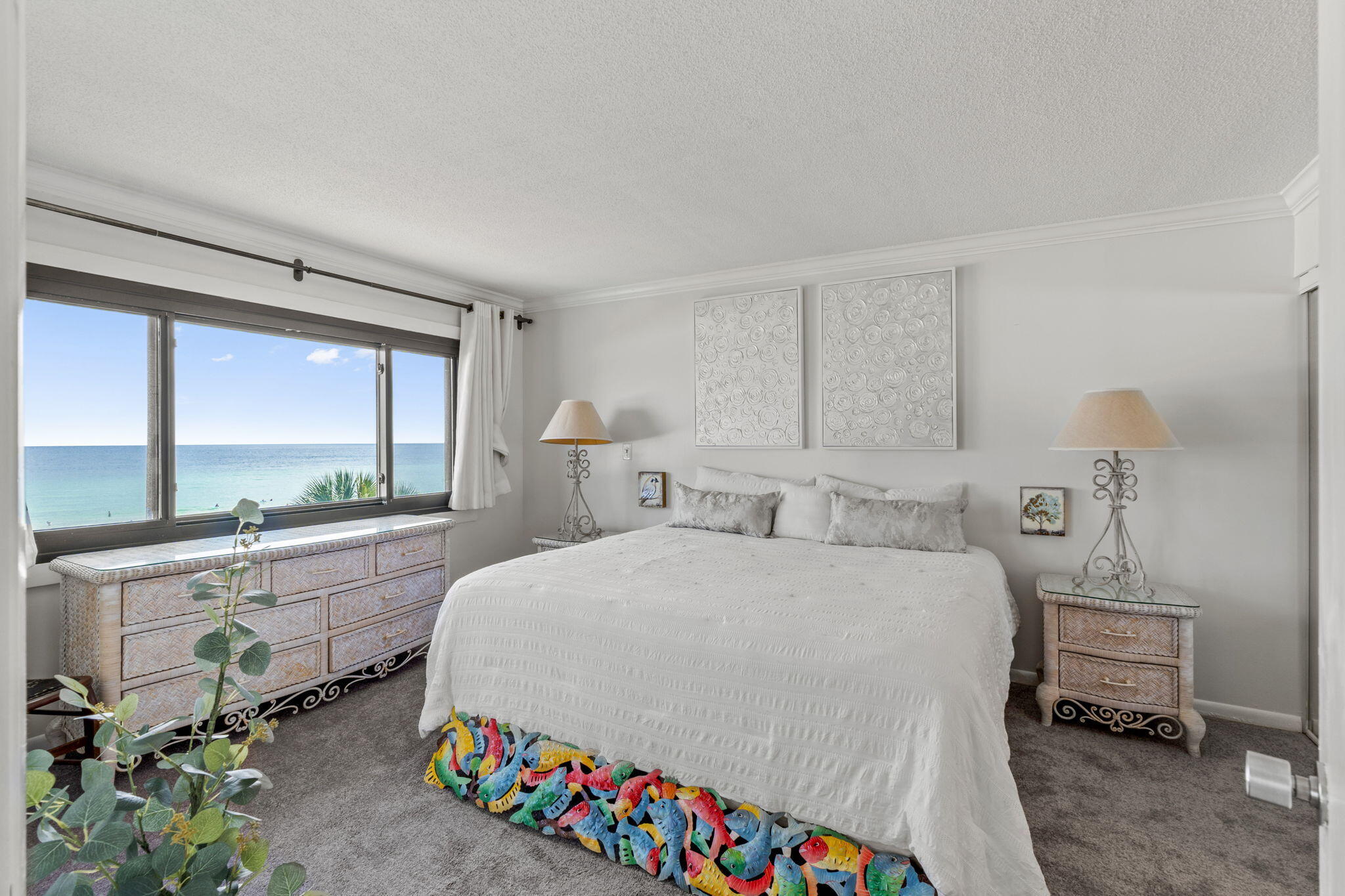 EMERALD TOWERS UNIT 405 - Residential