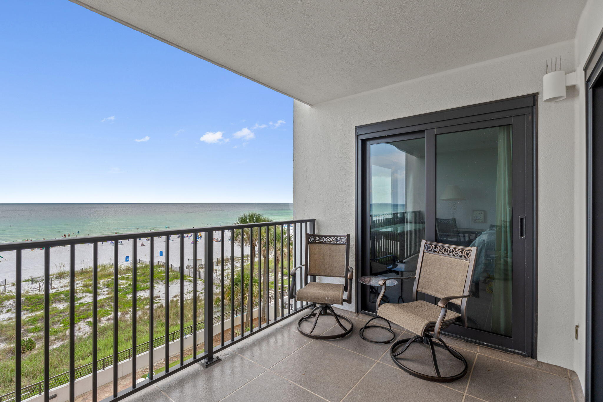 EMERALD TOWERS UNIT 405 - Residential