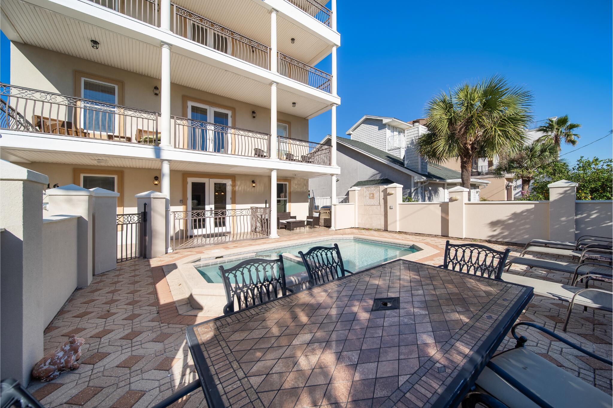 FRANGISTA BEACH - Residential