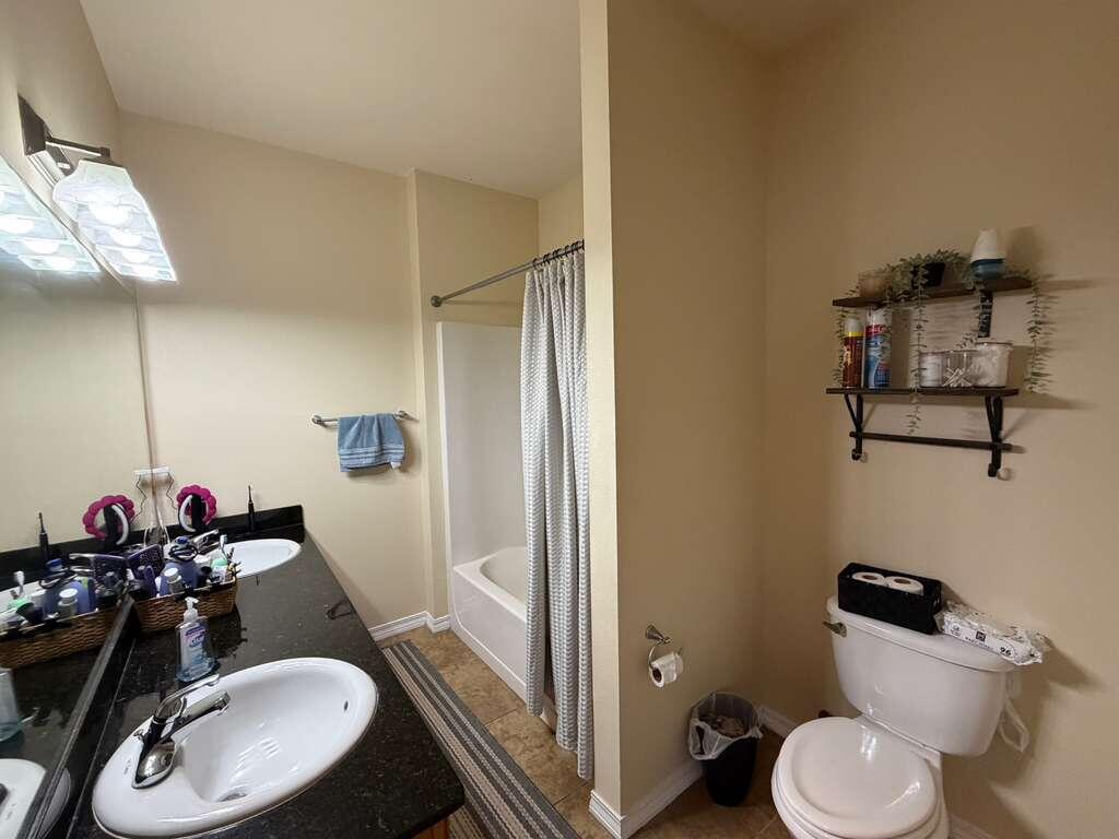 MERIDIAN SQUARE TOWNHOMES - Residential Lease