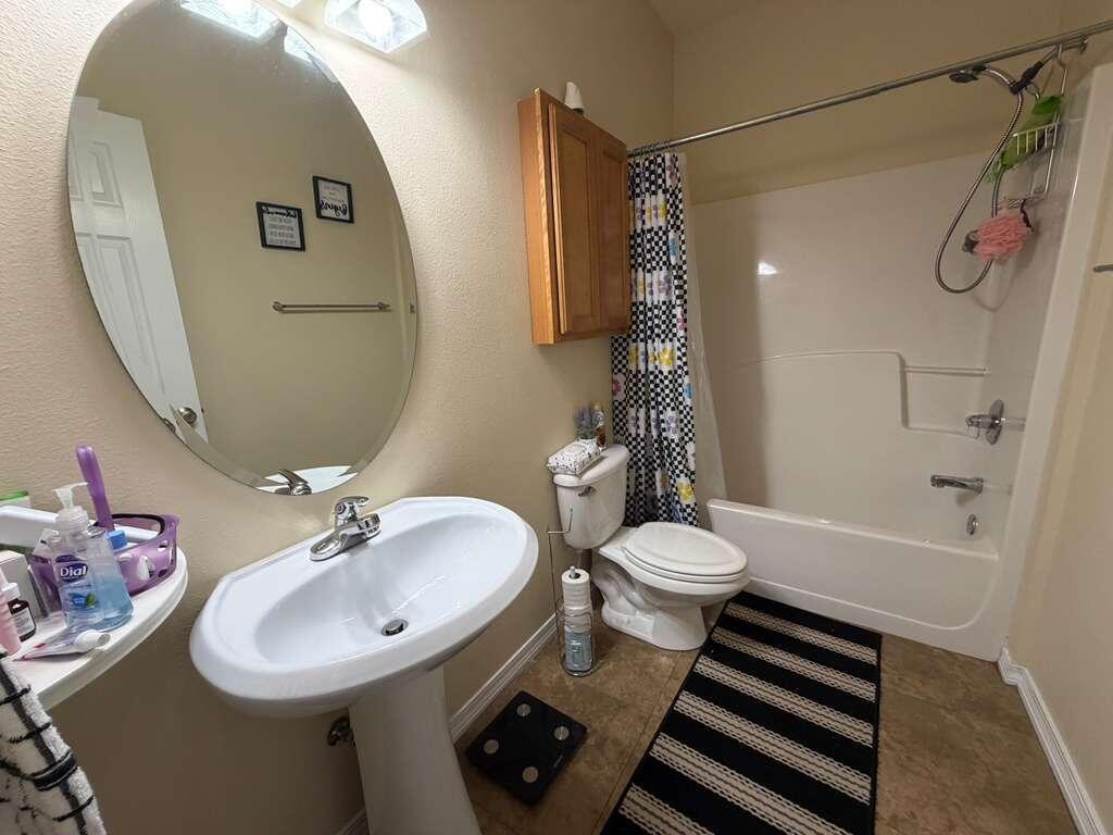MERIDIAN SQUARE TOWNHOMES - Residential Lease