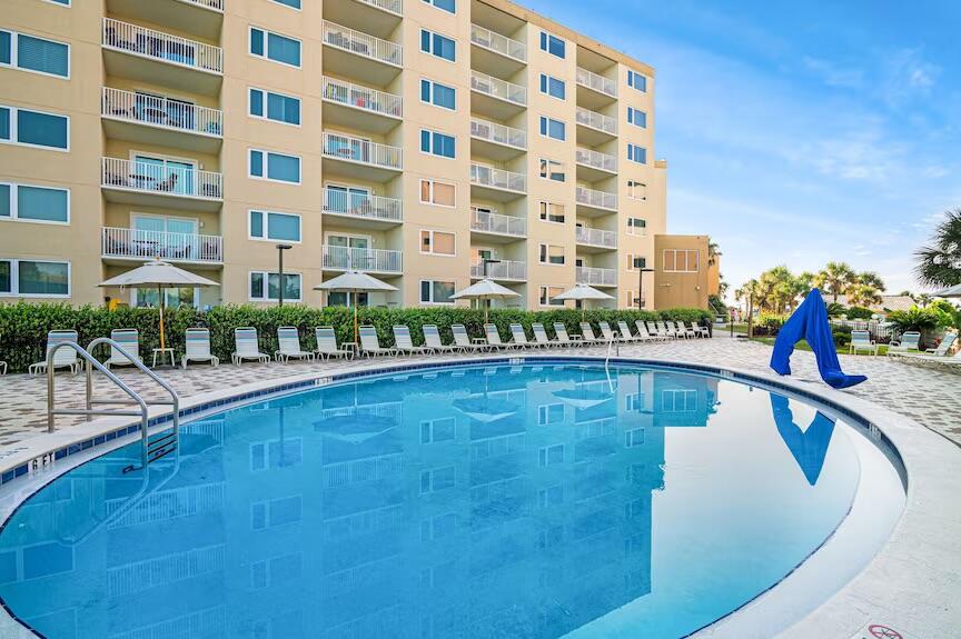 Islander unit 618 - Residential