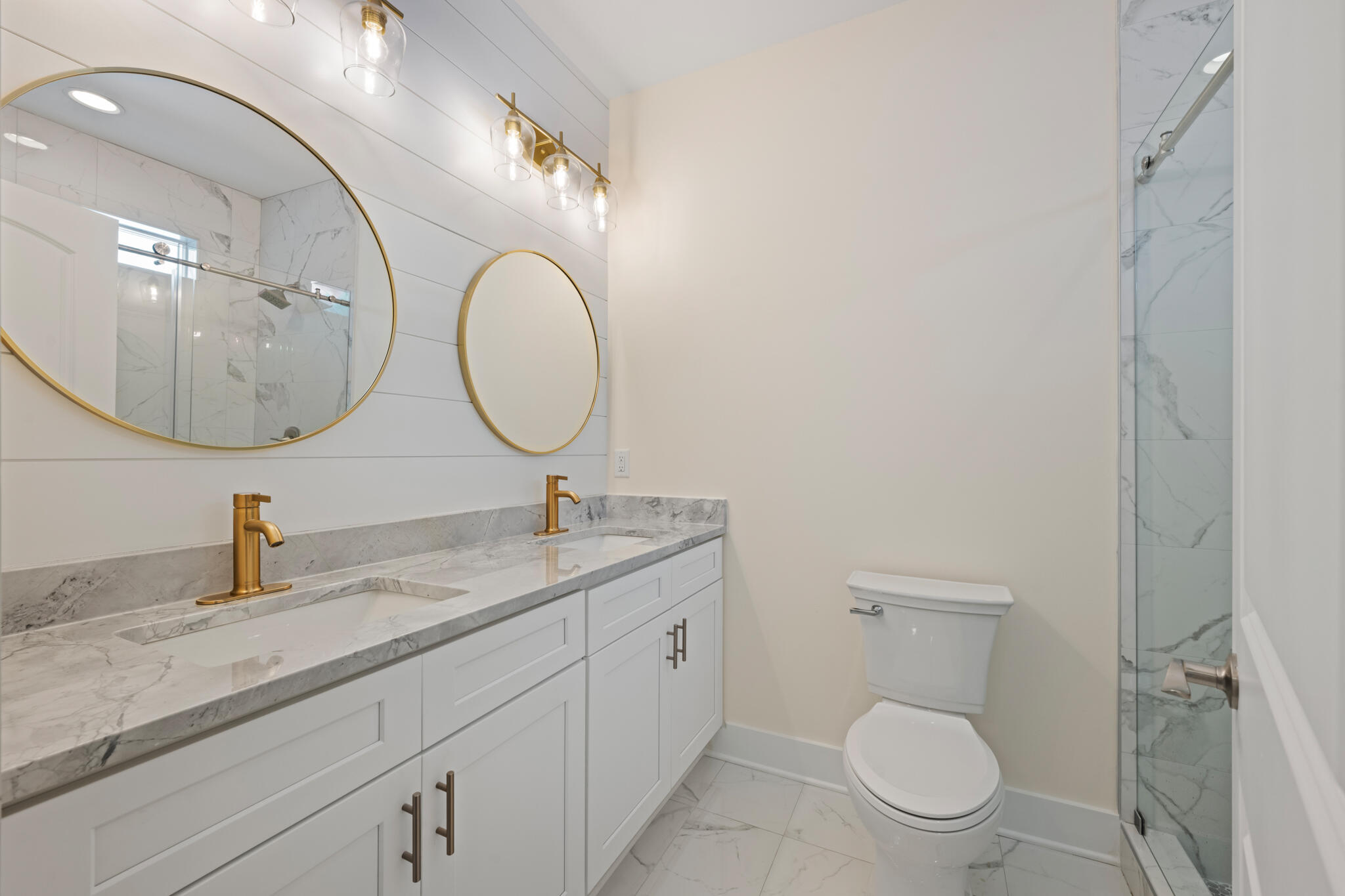 TOWN OF SANTA ROSA - Residential