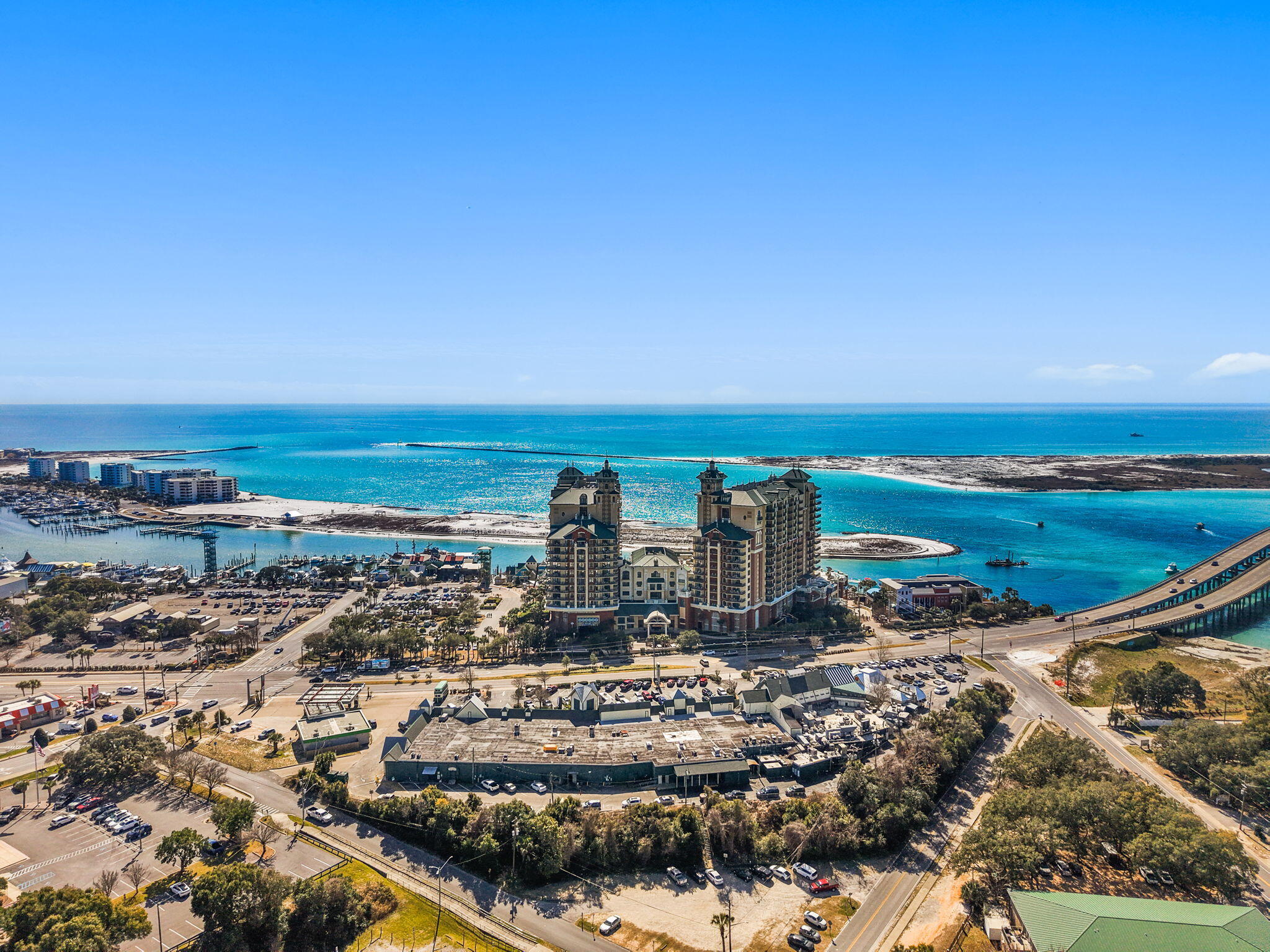 EMERALD GRANDE - Residential