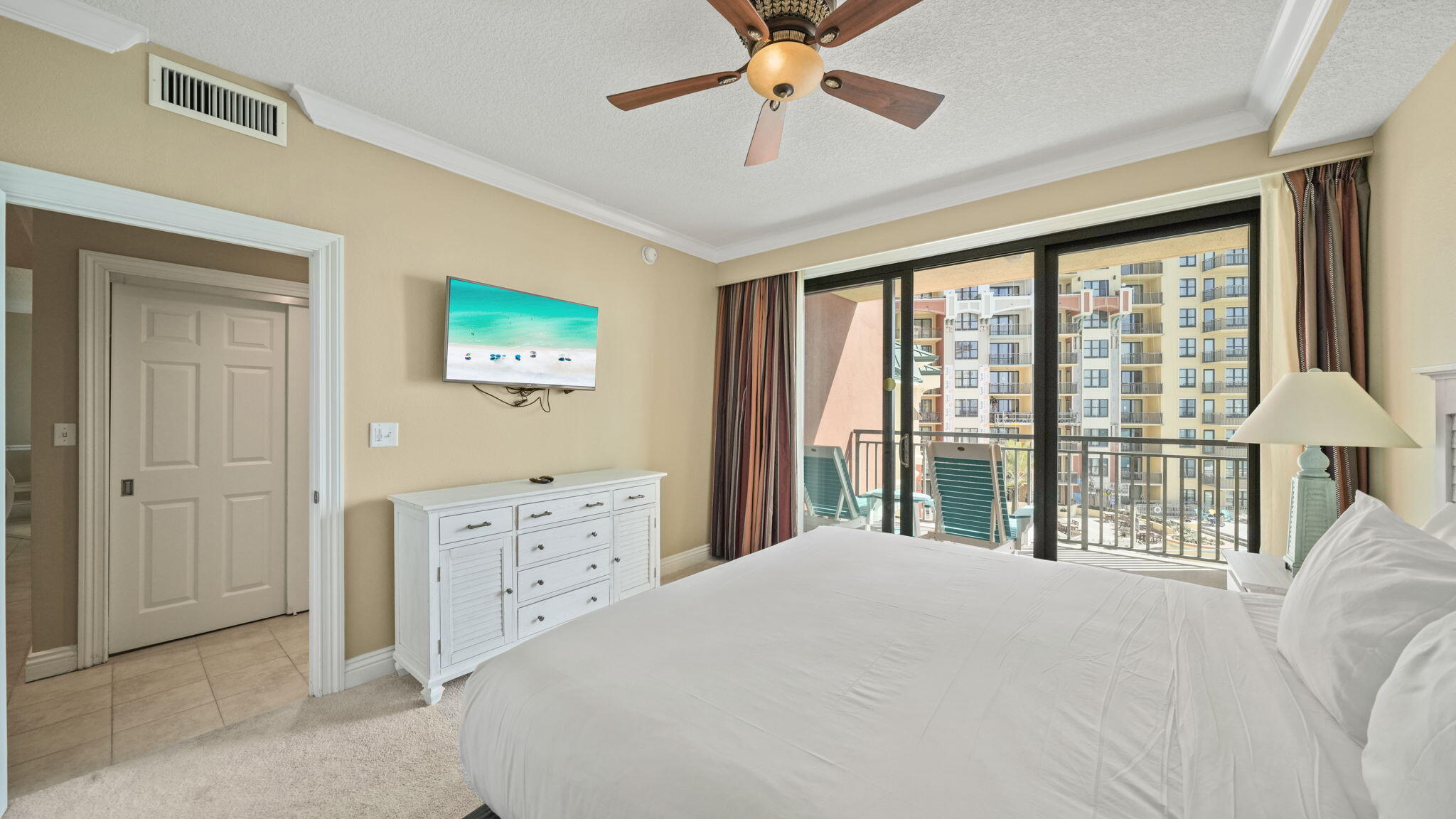 EMERALD GRANDE - Residential