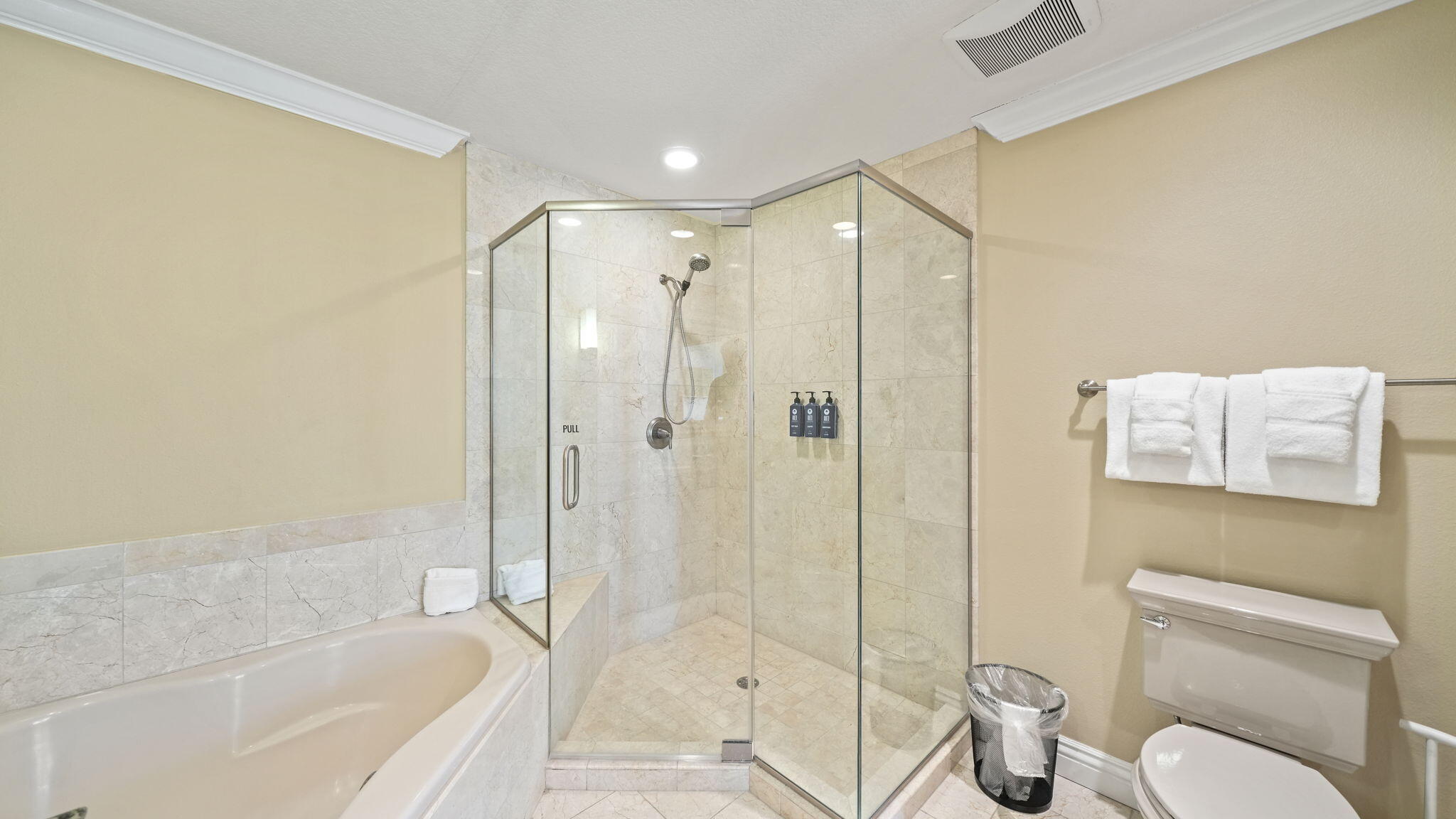 EMERALD GRANDE - Residential