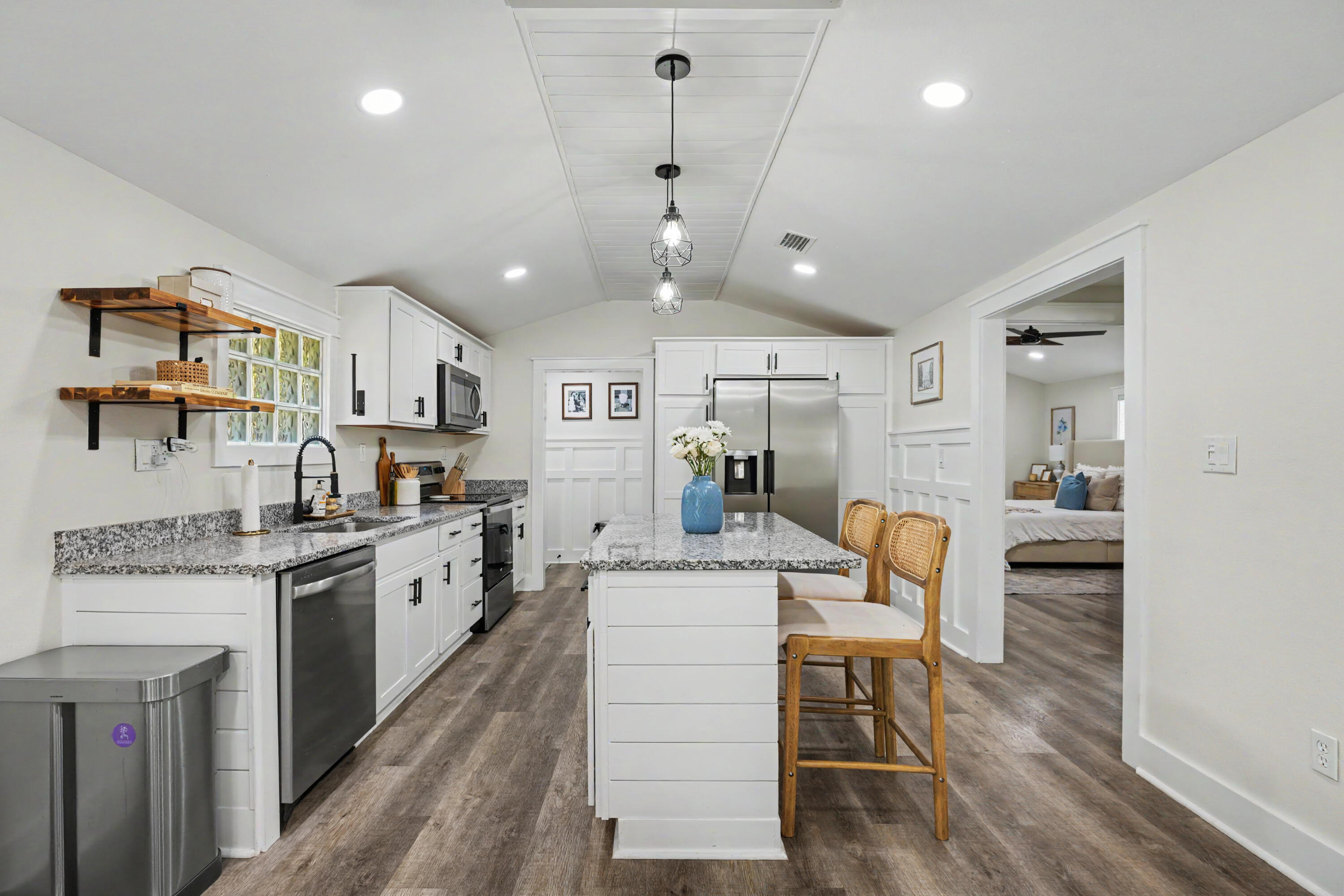 CRESTVIEW - Residential