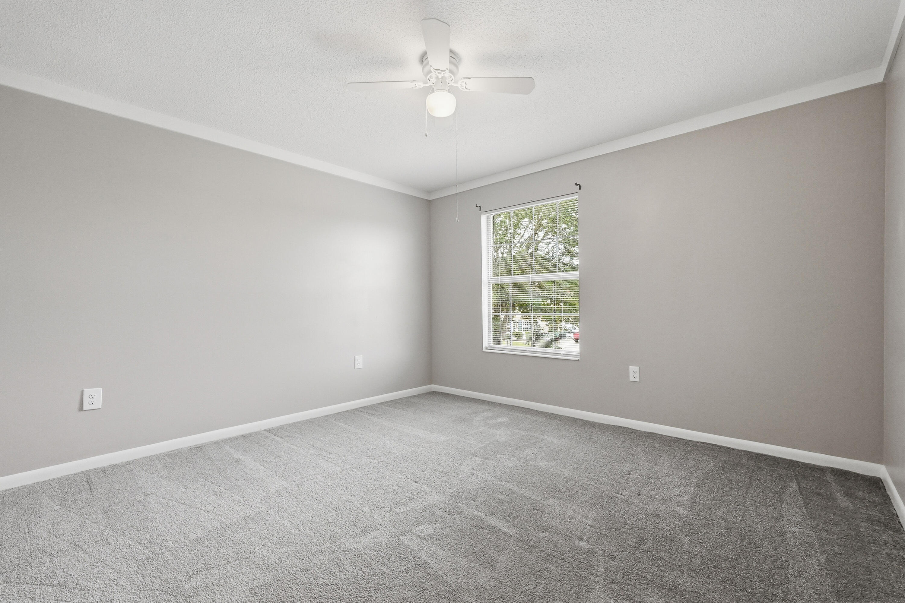 LAKE LORRAINE ESTATES - Residential