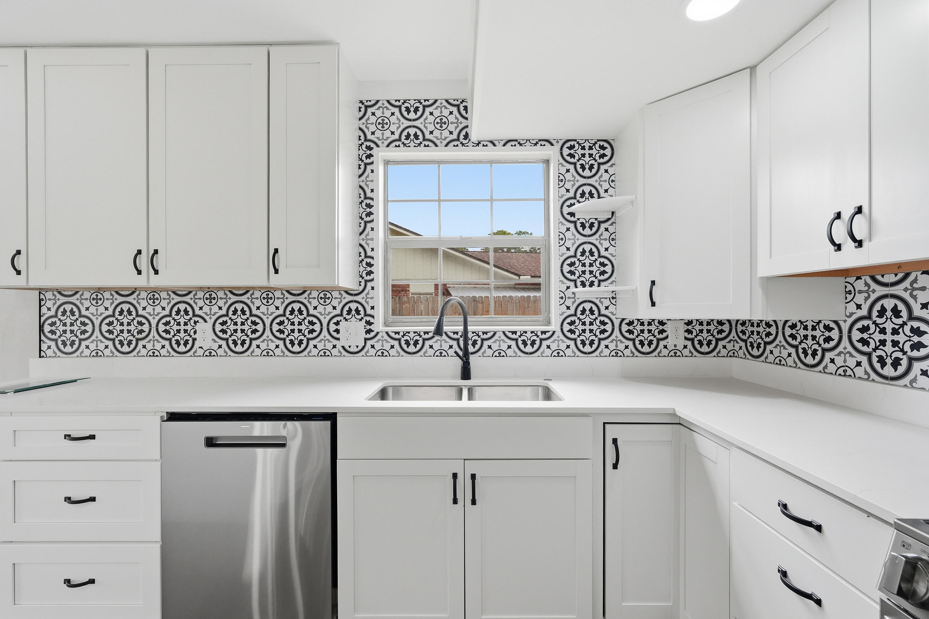 LAKE LORRAINE ESTATES - Residential