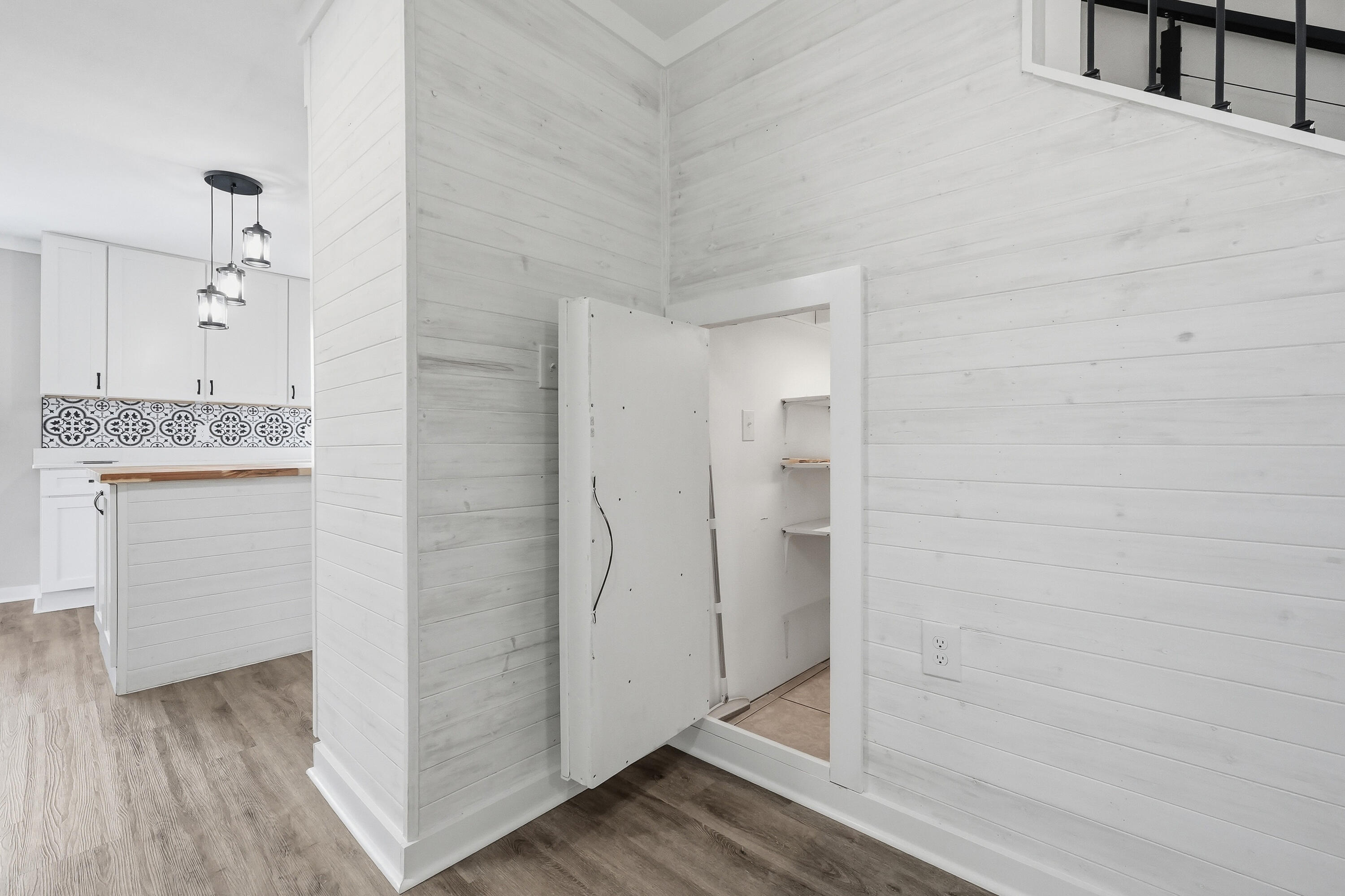 LAKE LORRAINE ESTATES - Residential