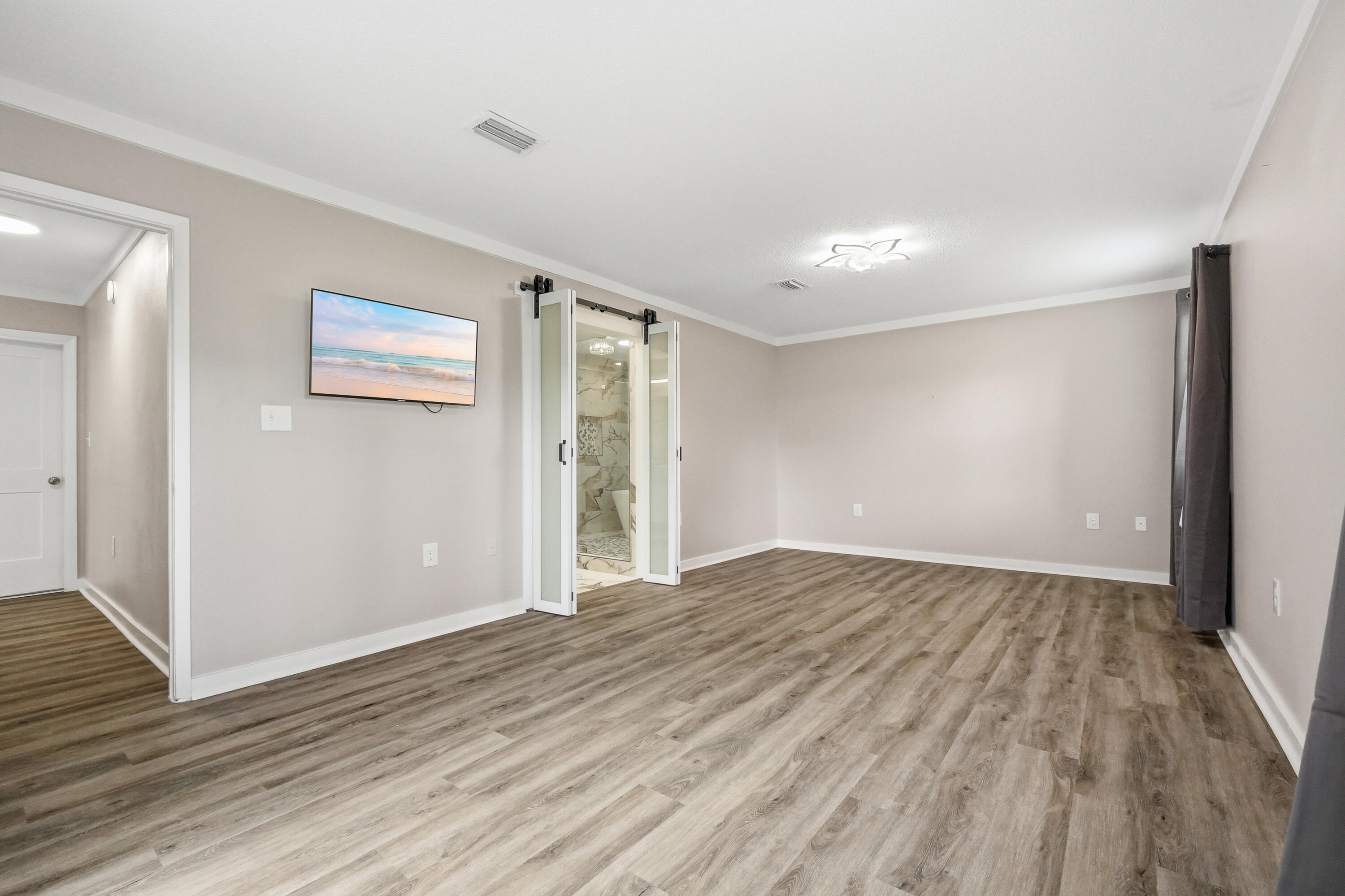 LAKE LORRAINE ESTATES - Residential
