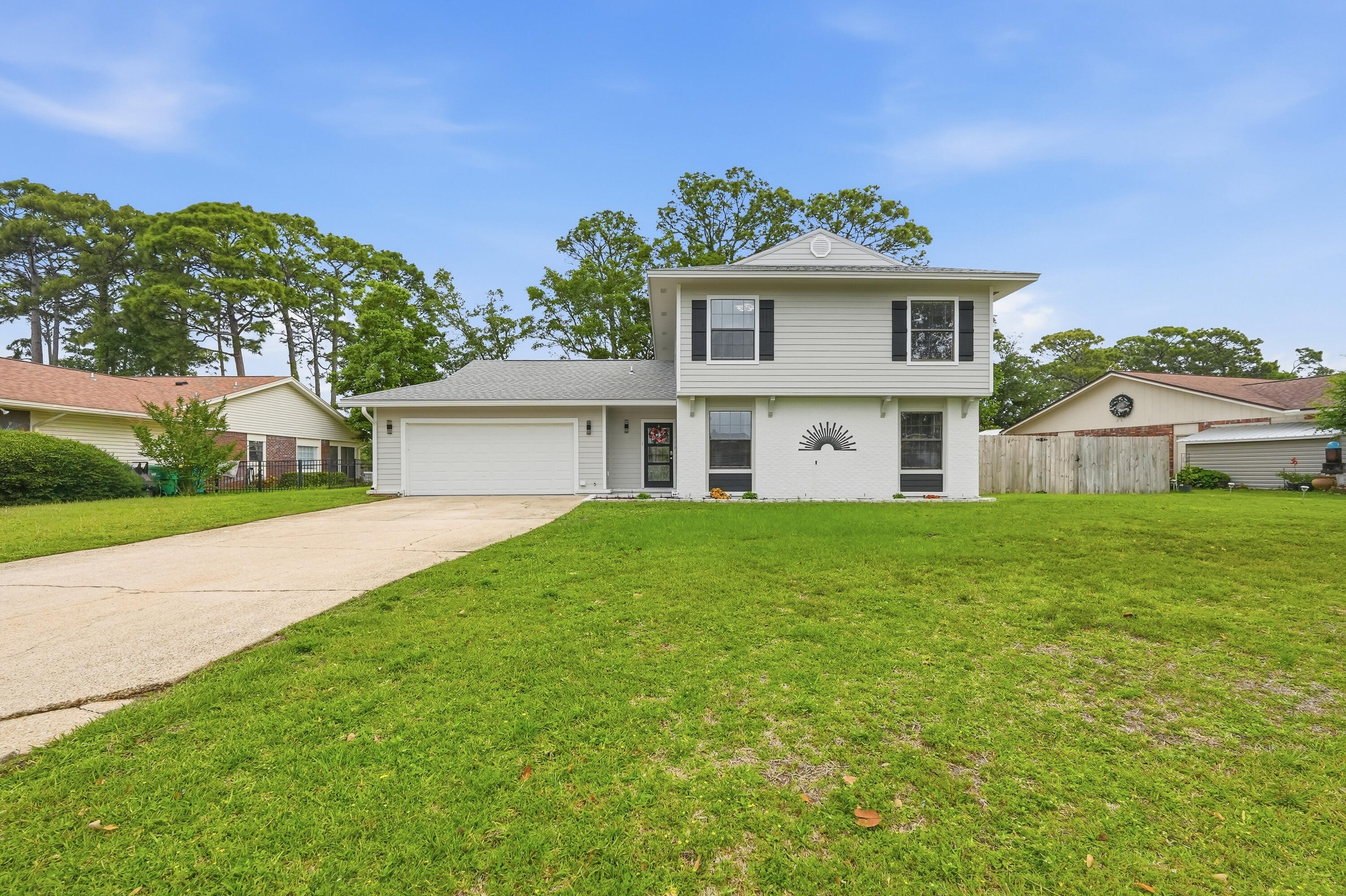 LAKE LORRAINE ESTATES - Residential