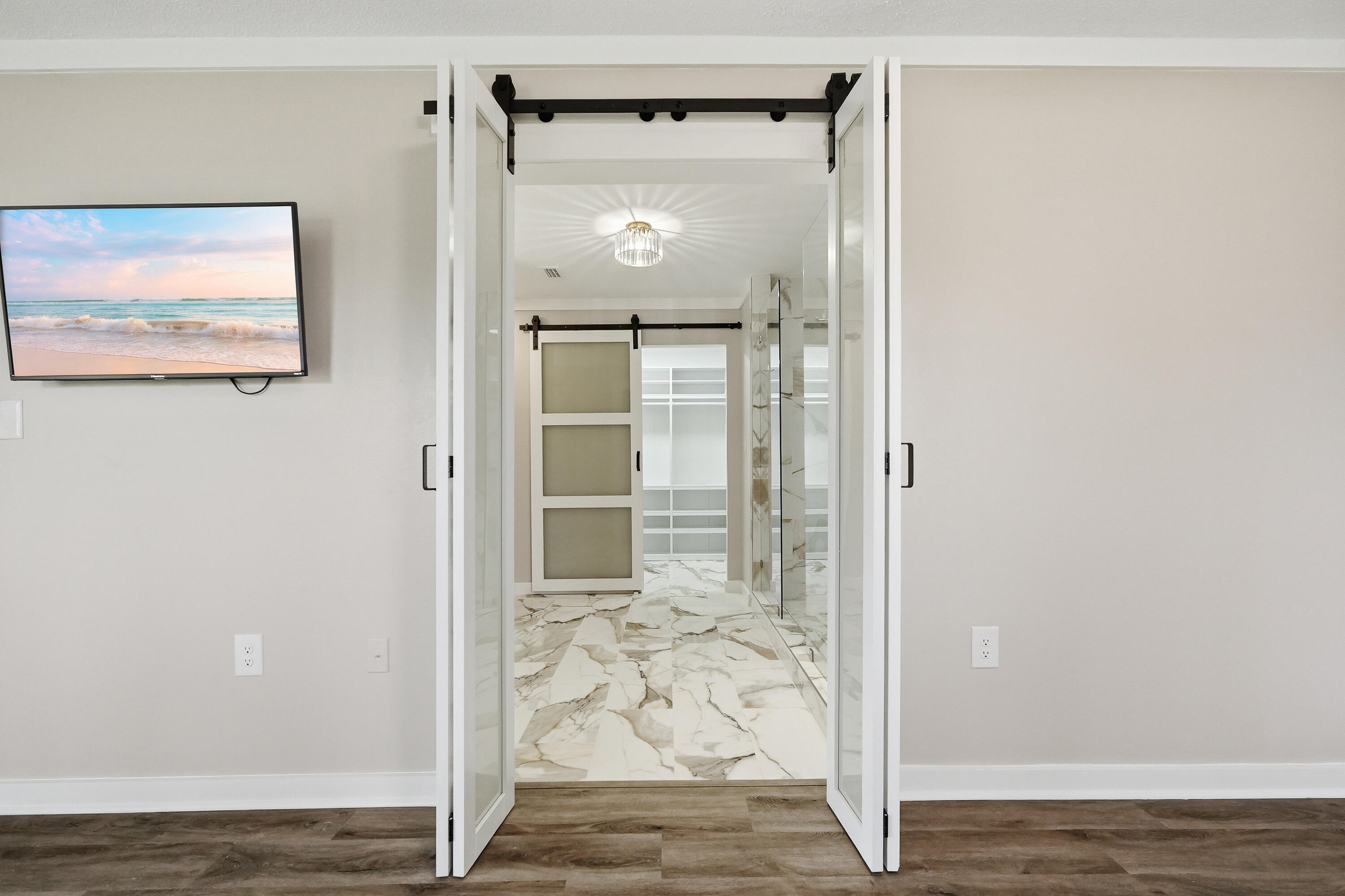 LAKE LORRAINE ESTATES - Residential