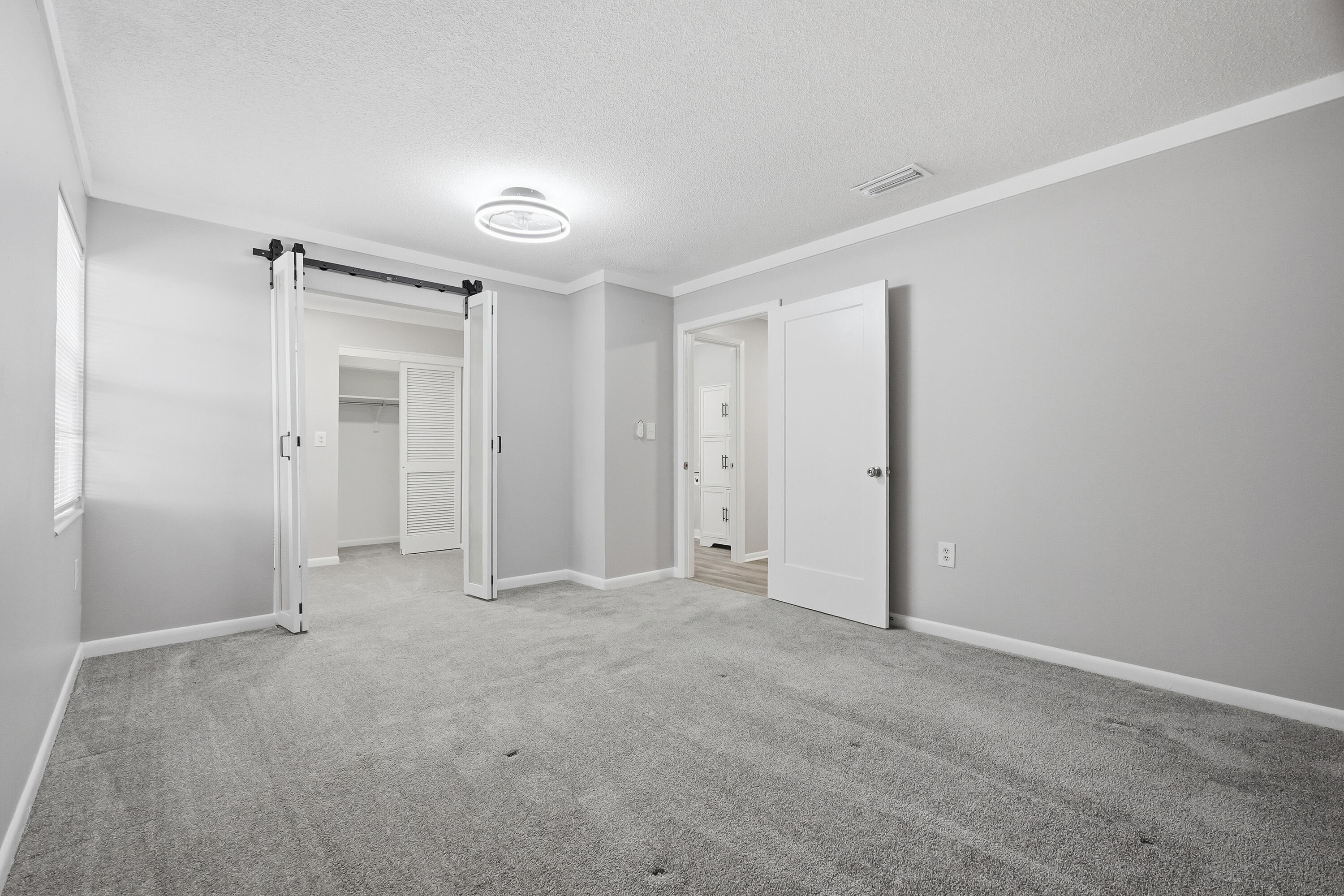 LAKE LORRAINE ESTATES - Residential