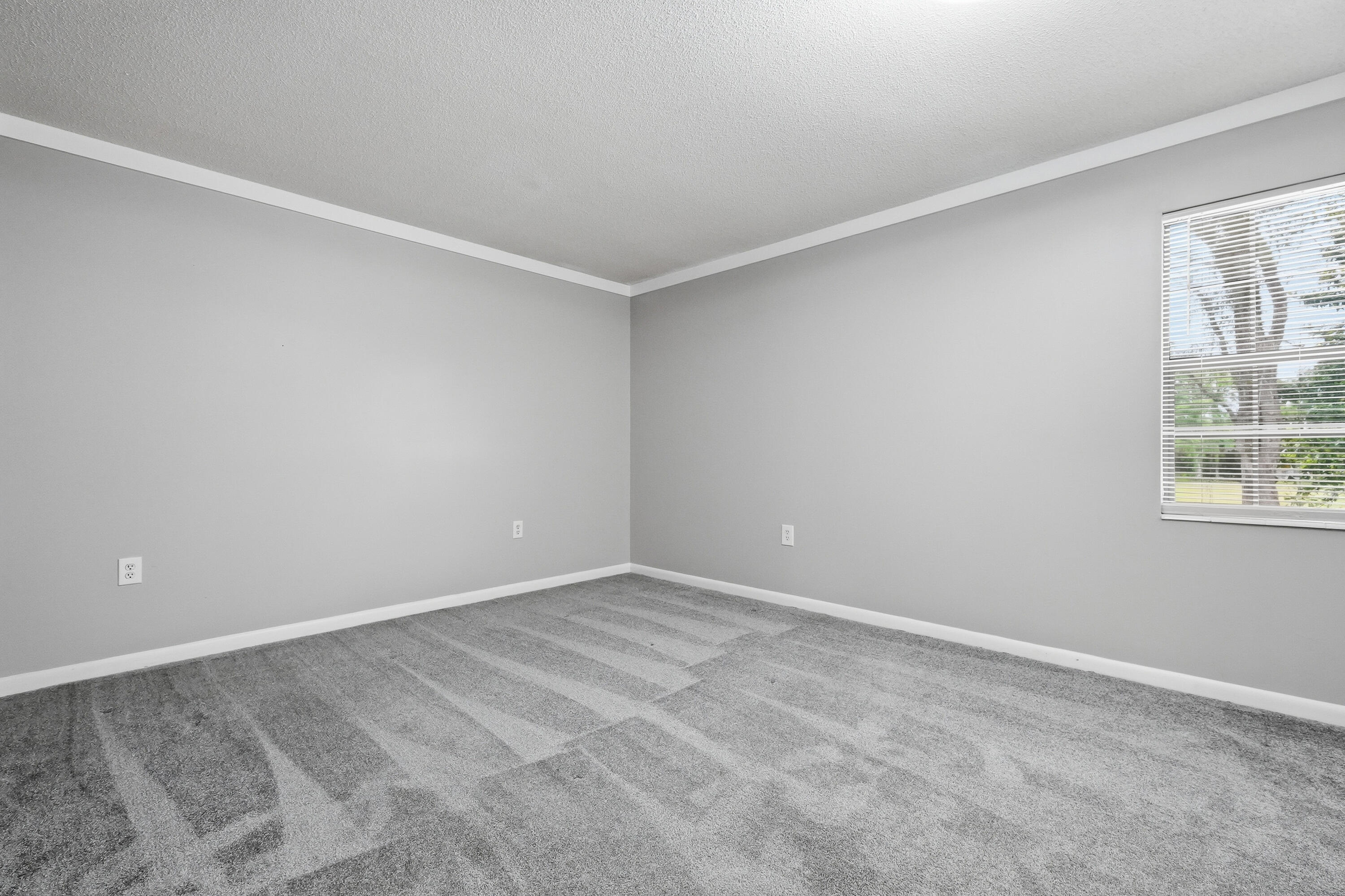 LAKE LORRAINE ESTATES - Residential