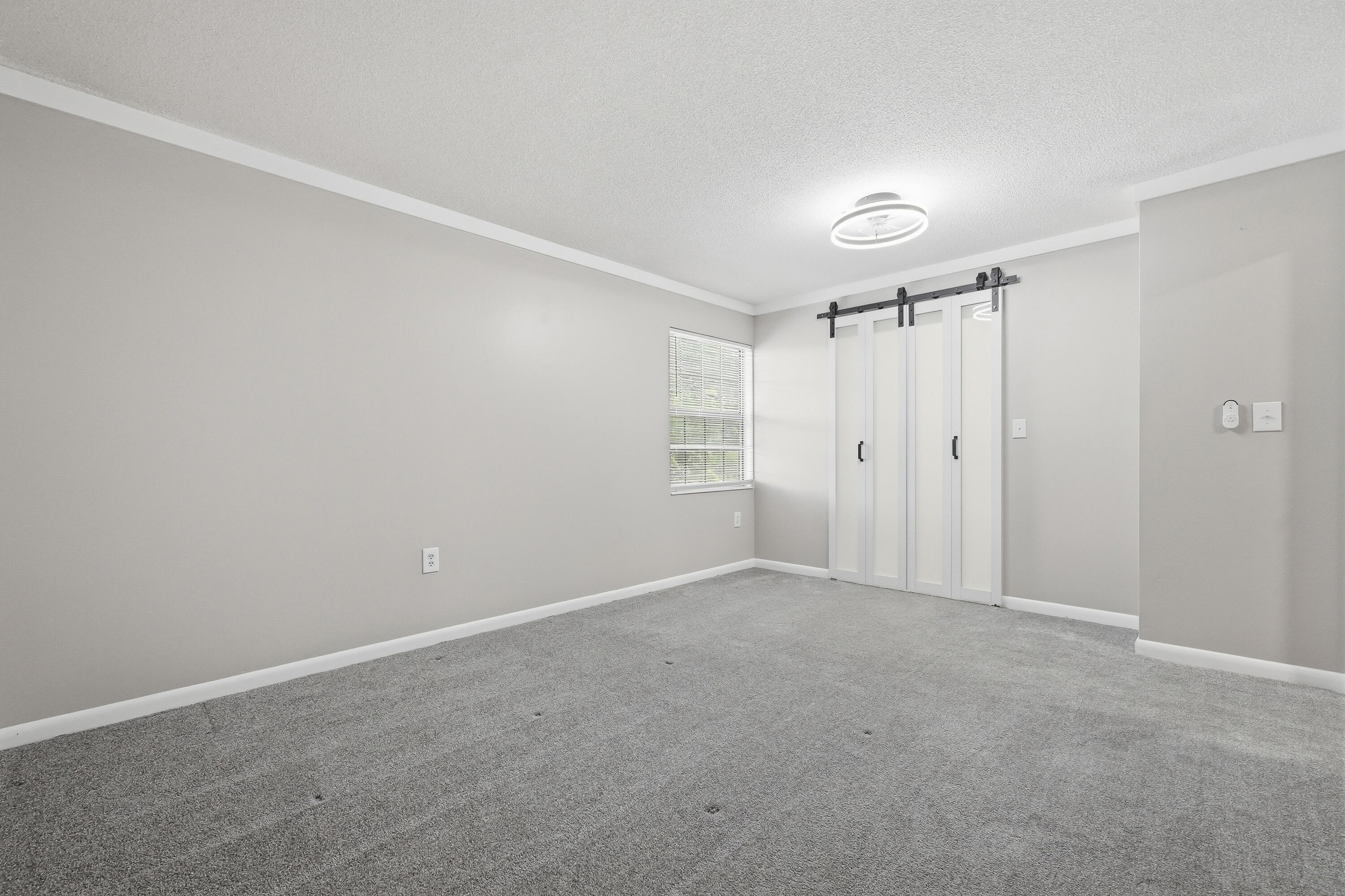 LAKE LORRAINE ESTATES - Residential