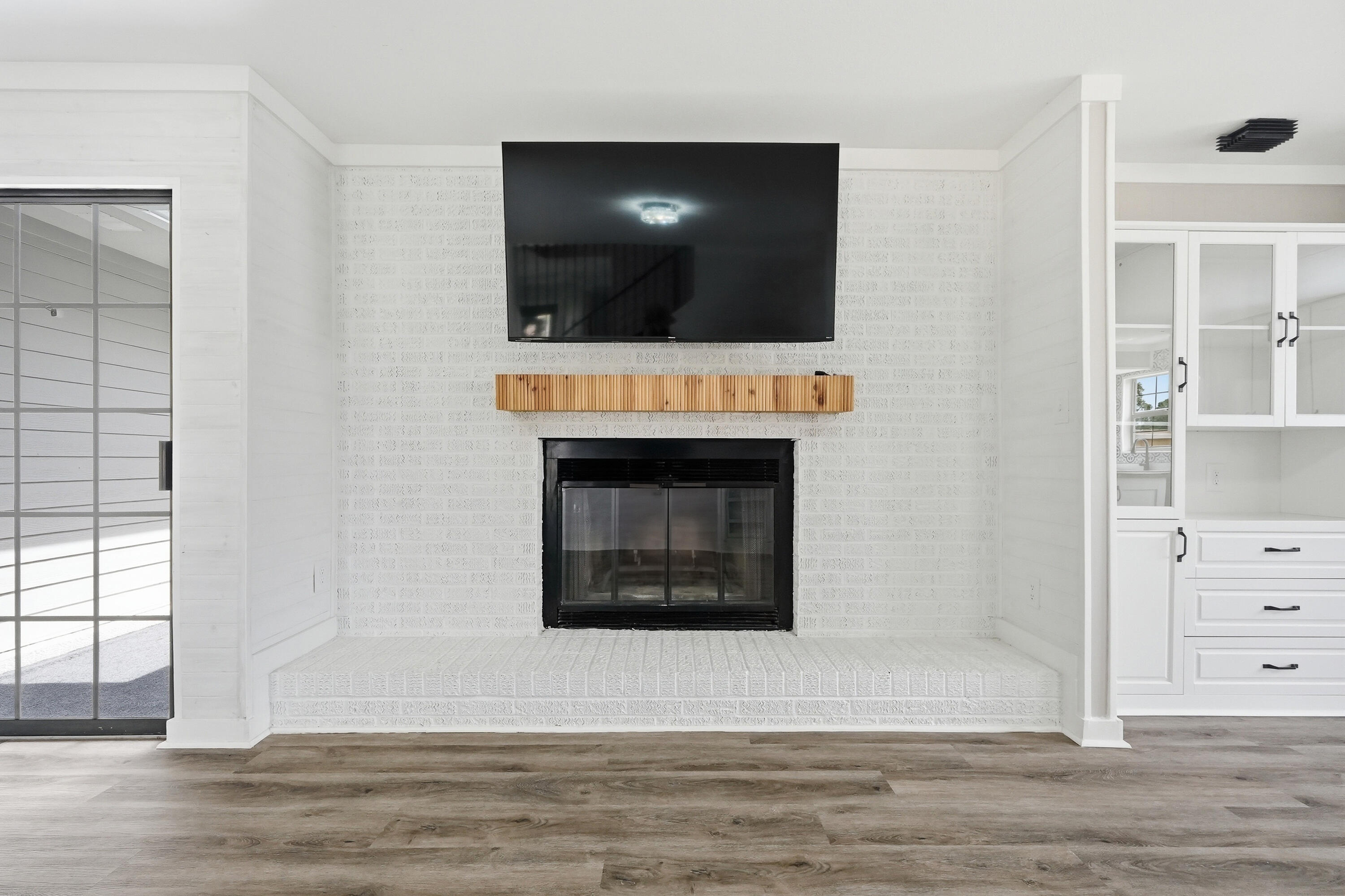 LAKE LORRAINE ESTATES - Residential