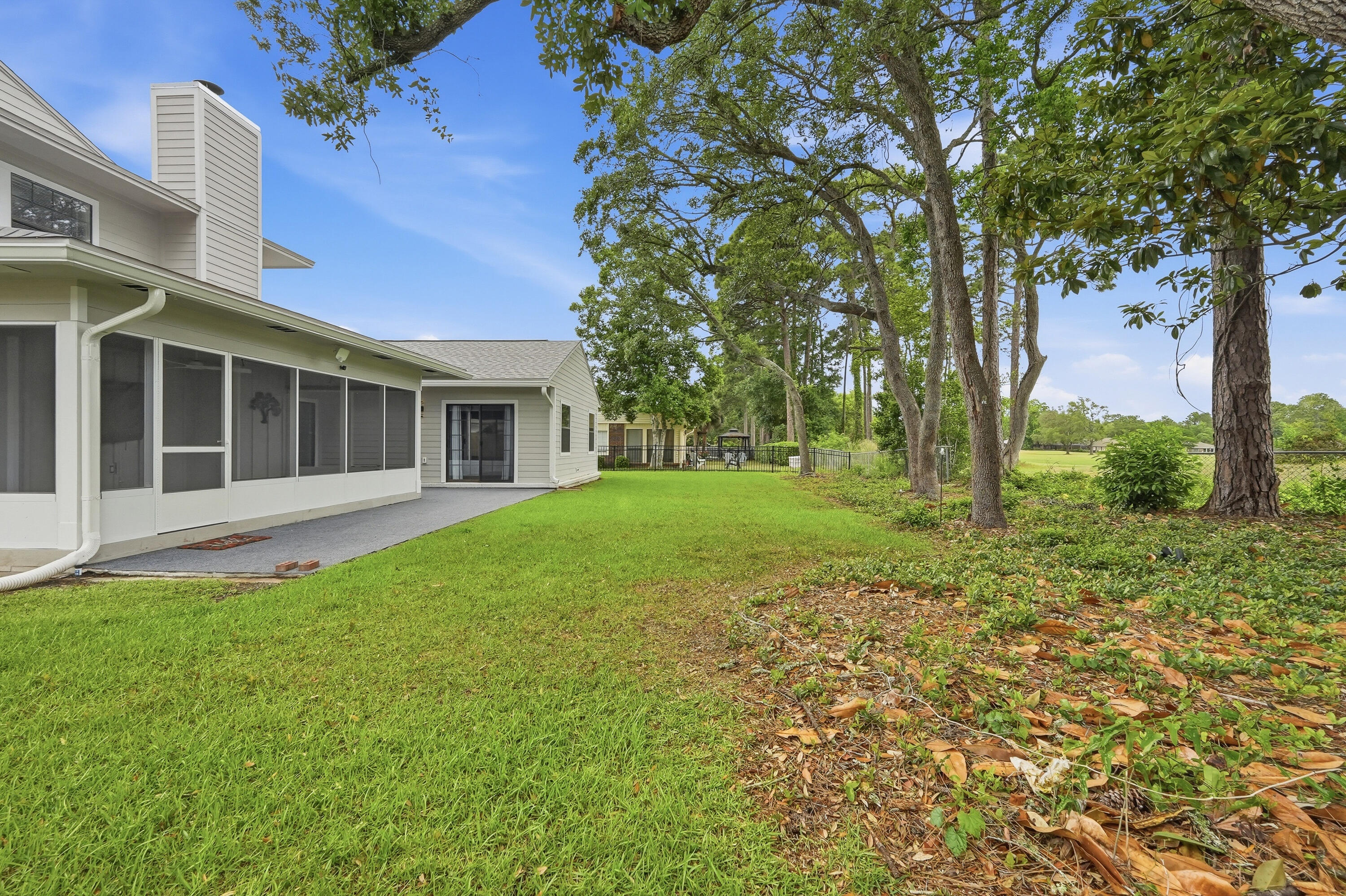 LAKE LORRAINE ESTATES - Residential