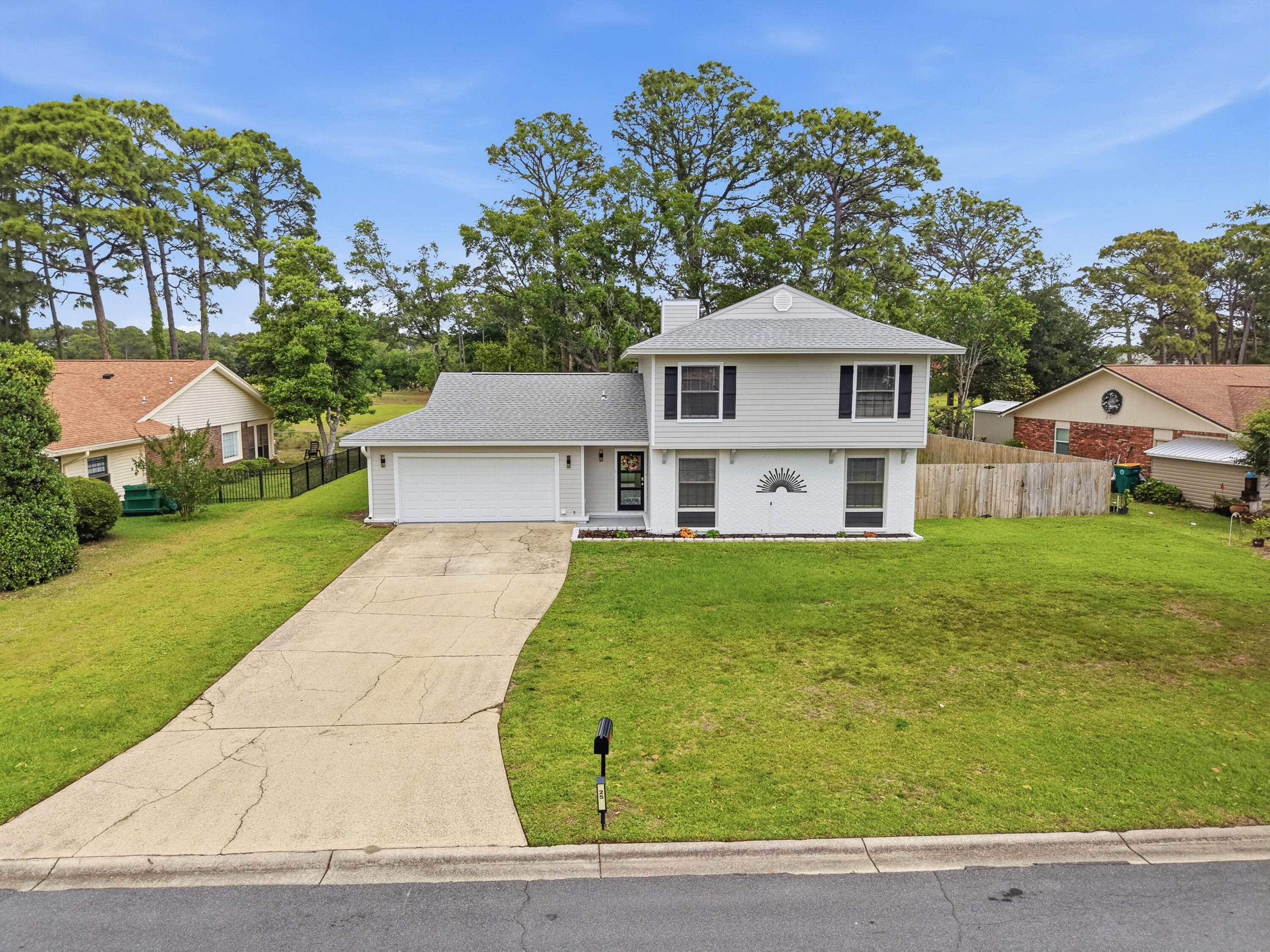 LAKE LORRAINE ESTATES - Residential