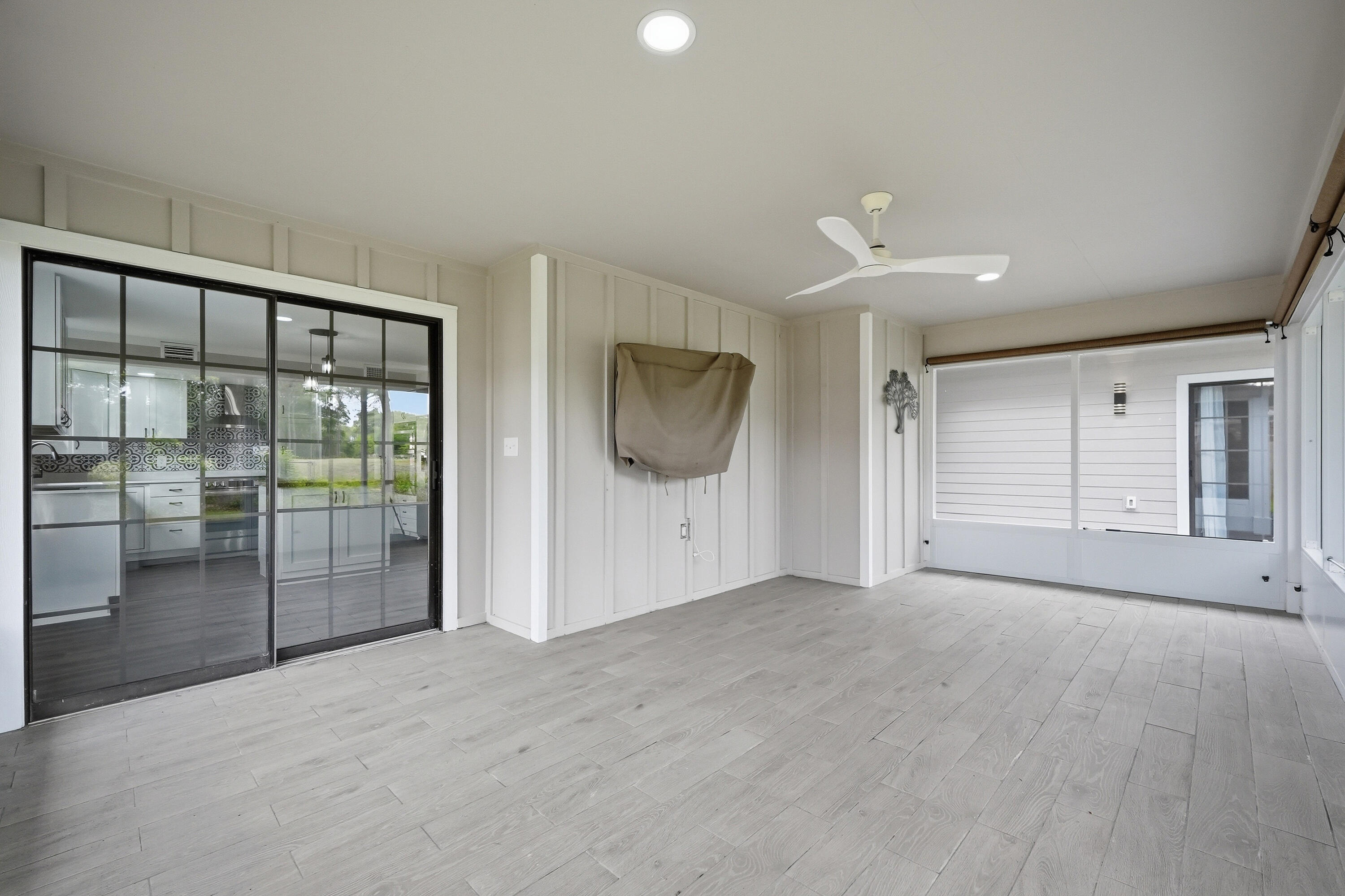 LAKE LORRAINE ESTATES - Residential