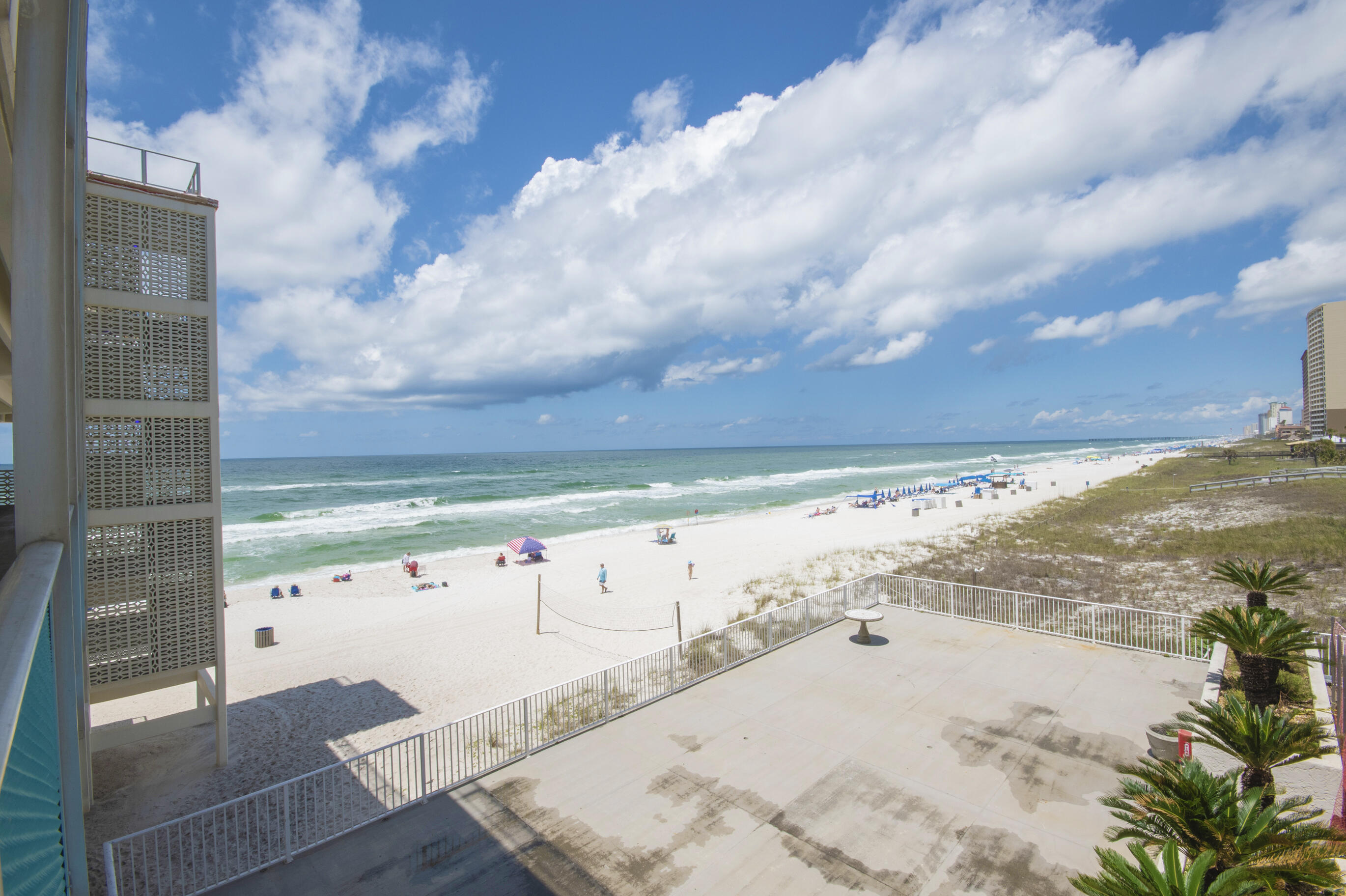 Fontainebleau Terrace - Residential