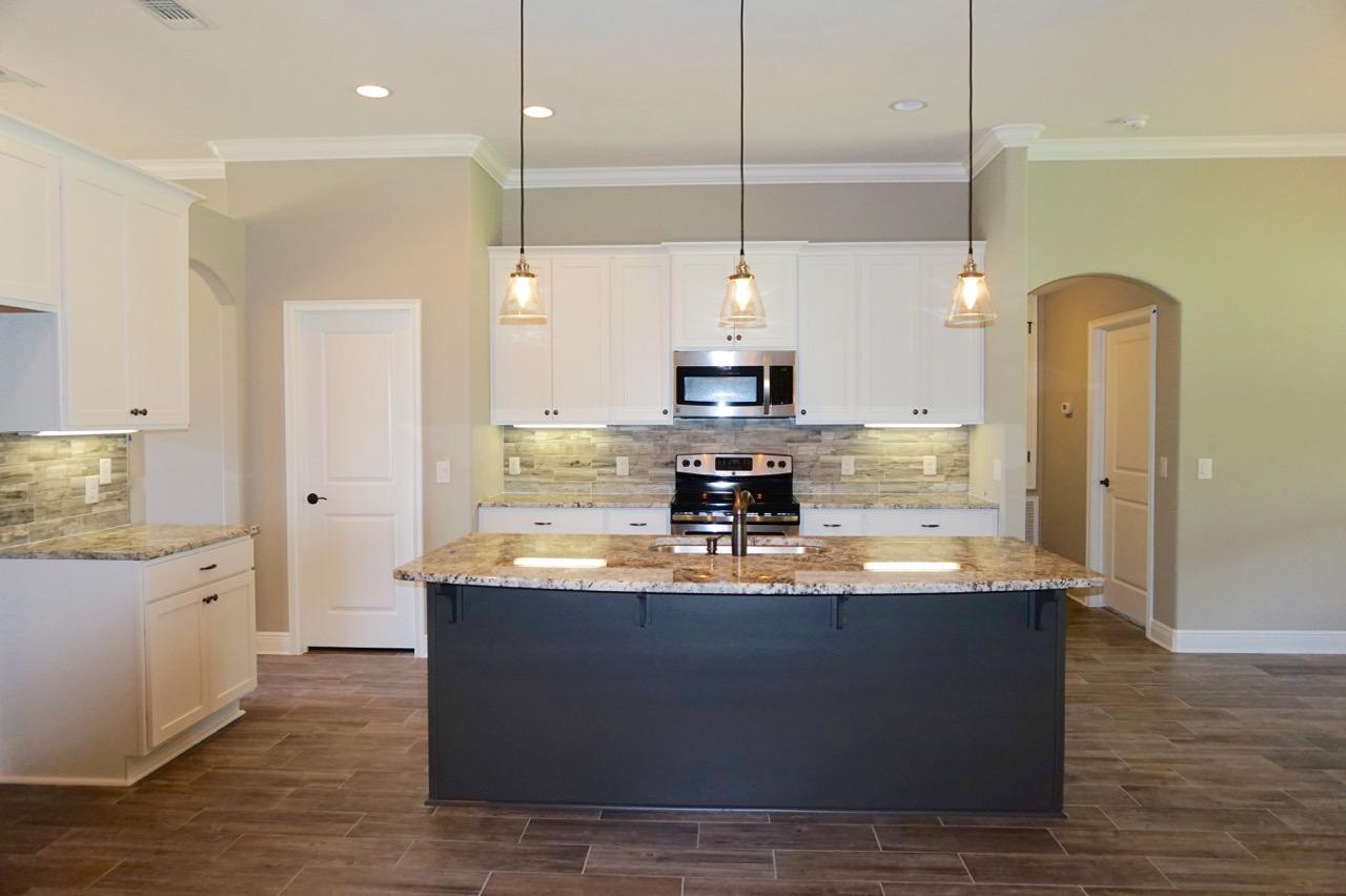 HOLLEY BY THE SEA - Residential