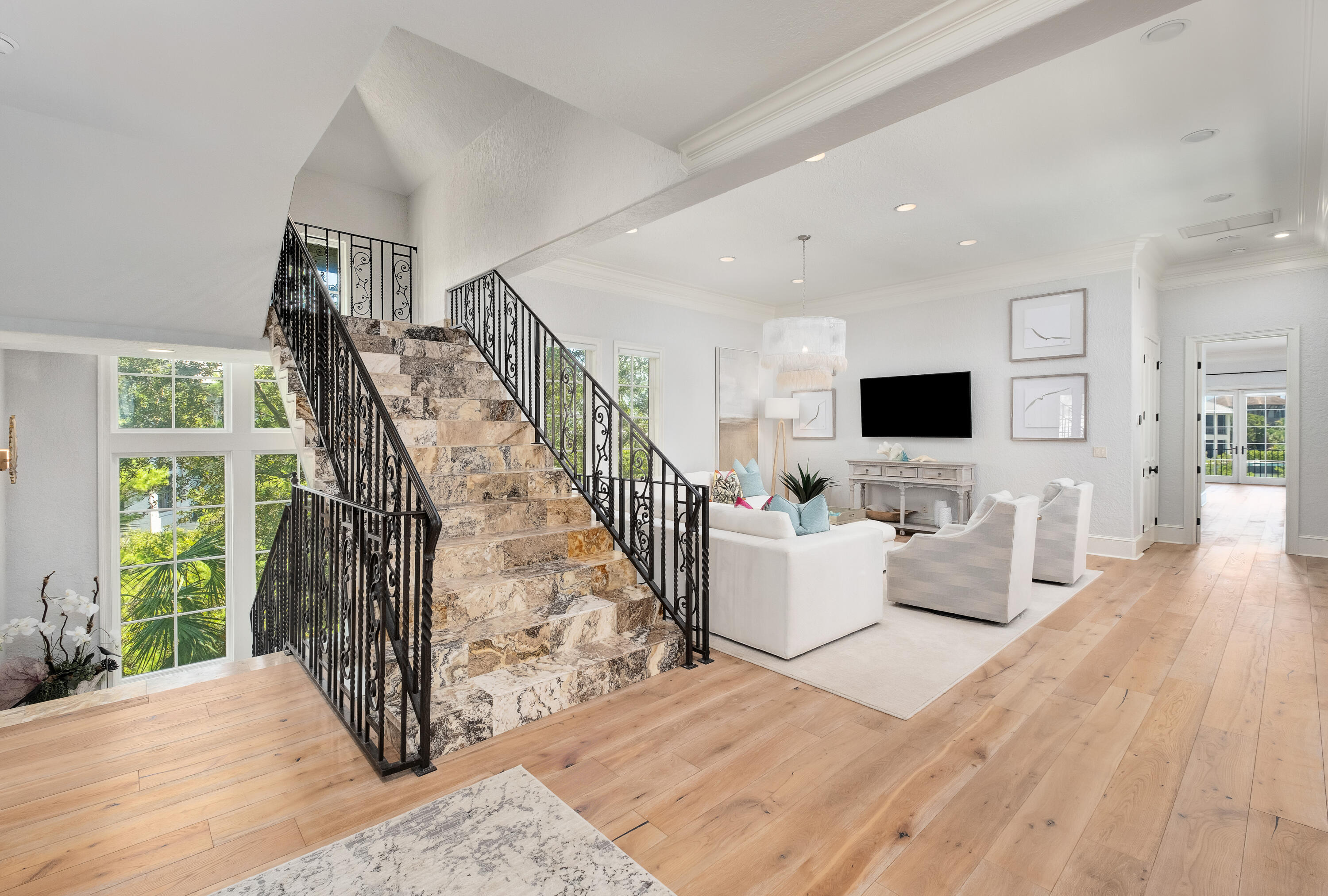 RETREAT THE - Residential