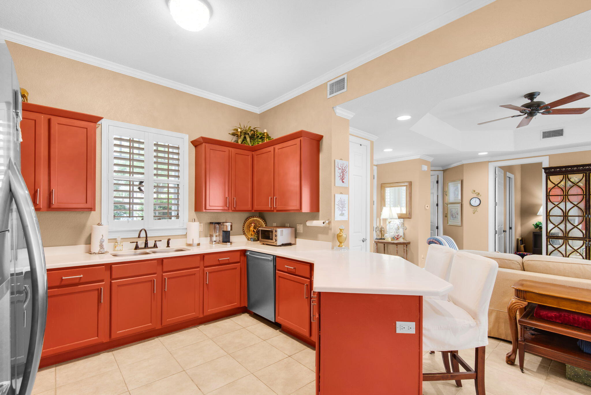 CRYSTAL COVE - Residential