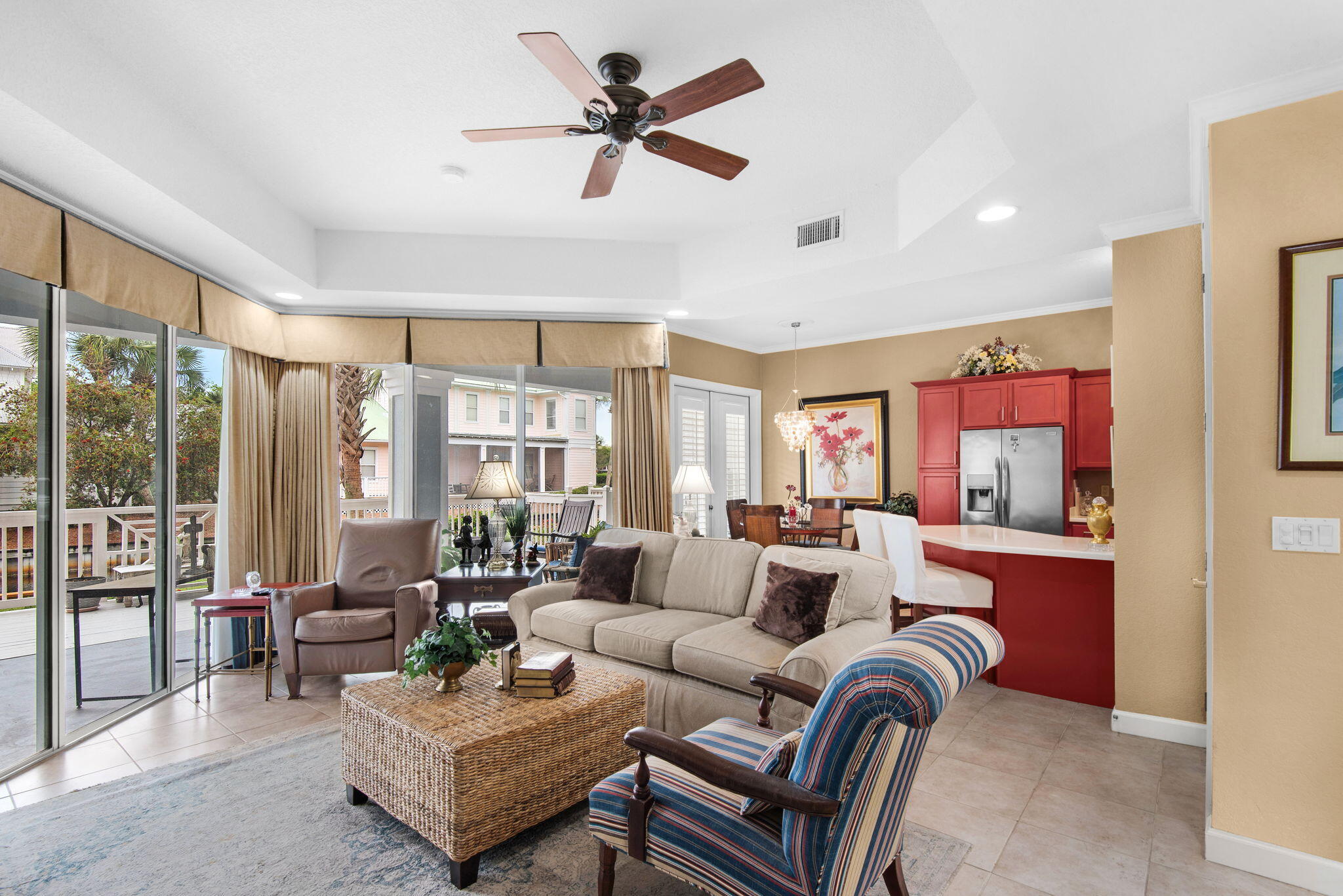 CRYSTAL COVE - Residential