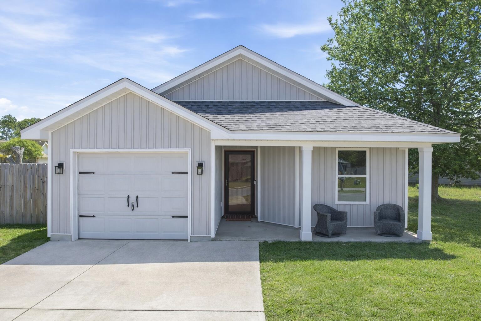 SHADOW LAKES - Residential