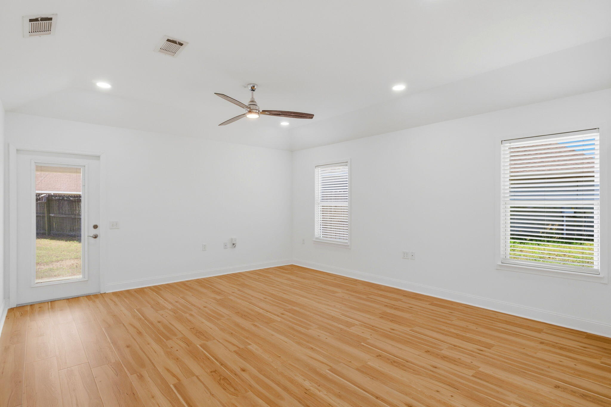 SHADOW LAKES - Residential