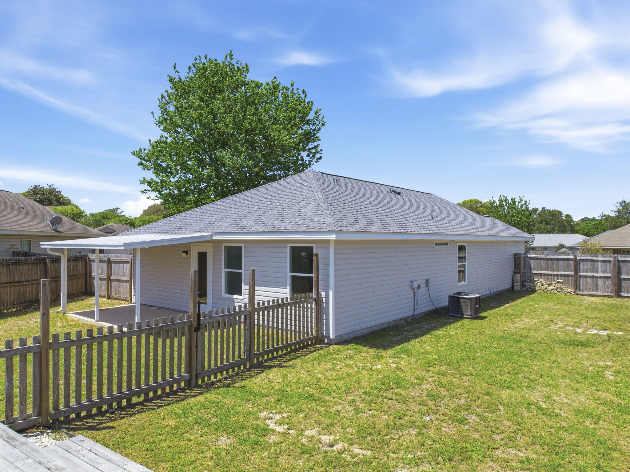SHADOW LAKES - Residential