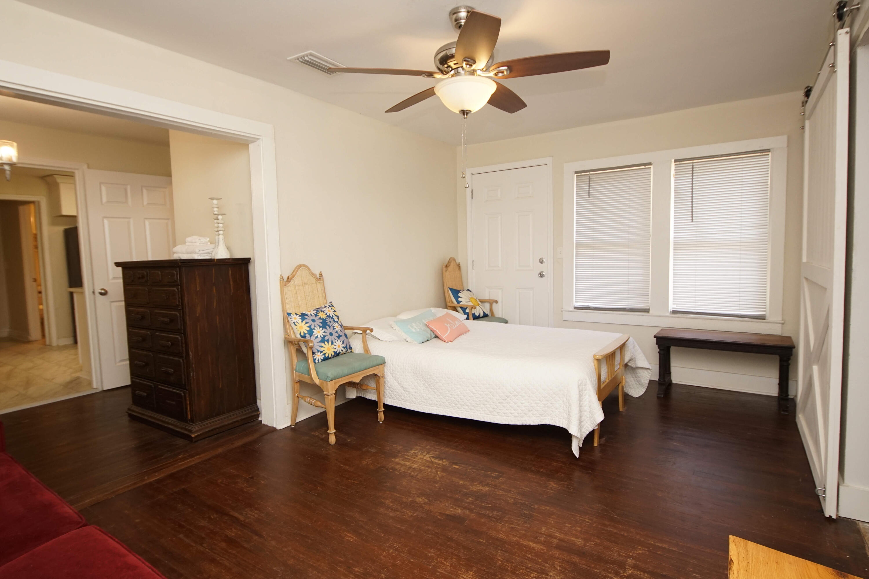 ELLIOTTS POINT - Residential Lease